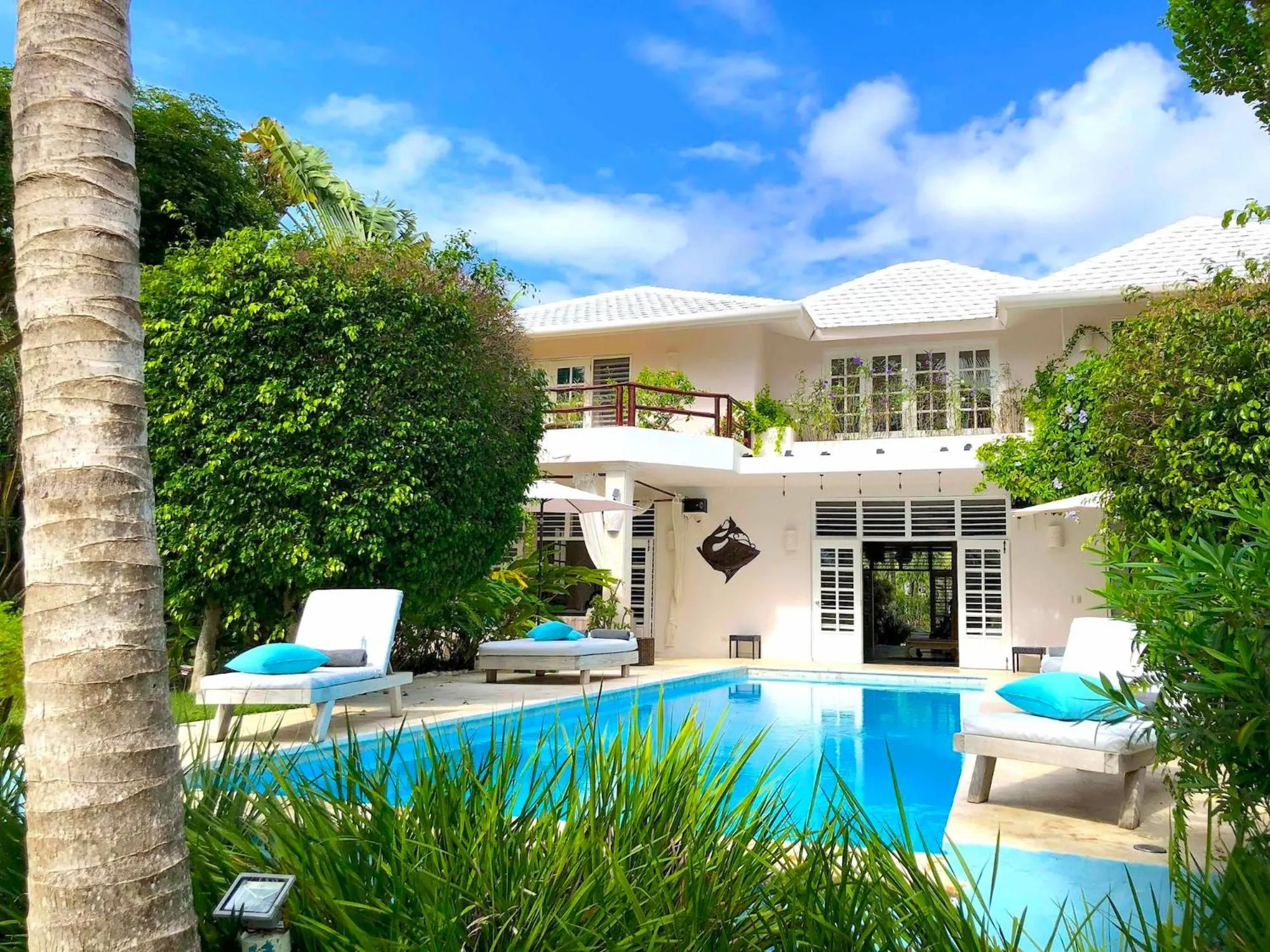 Property building in Villa Zoe