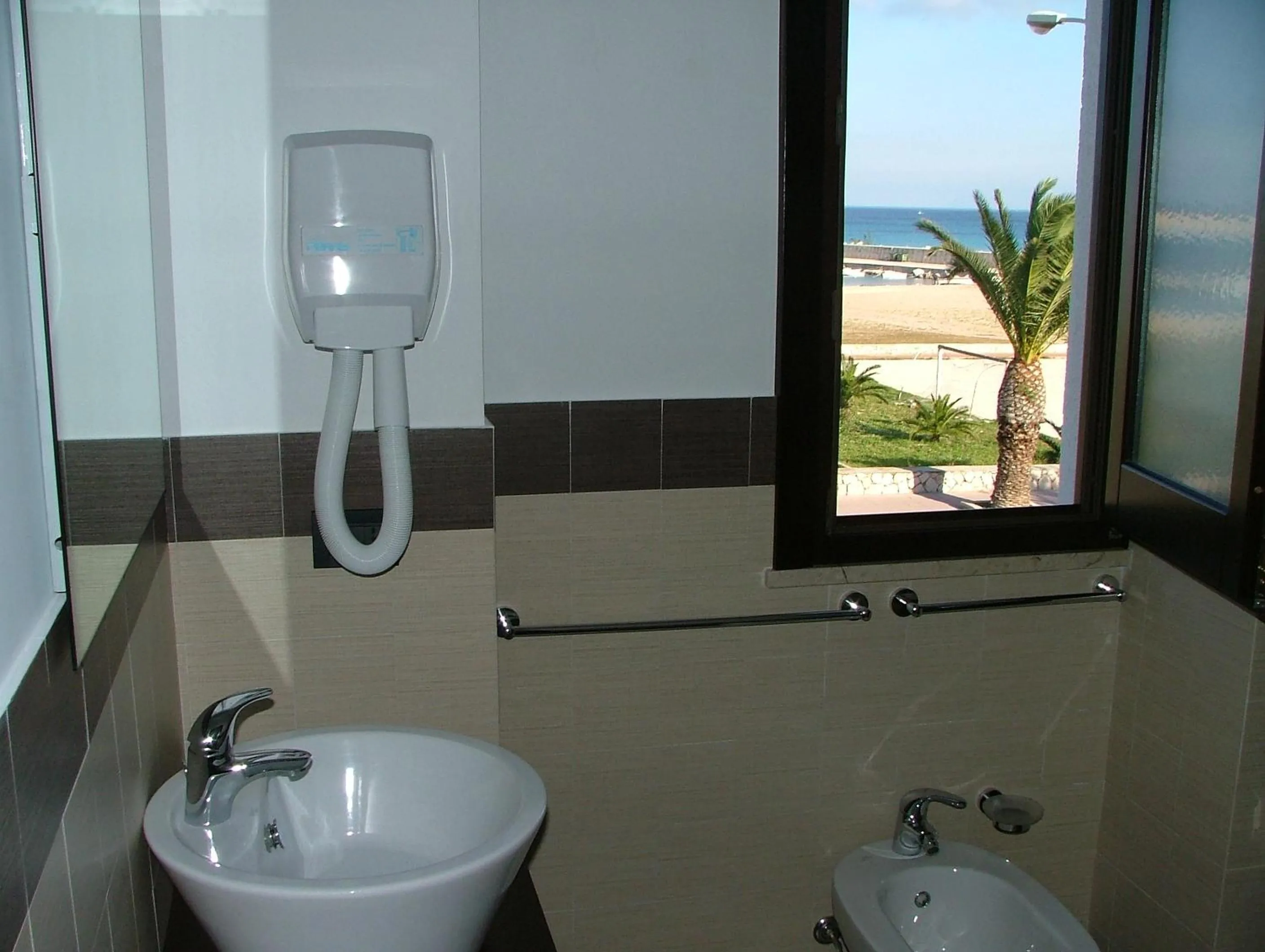 Bathroom in Villa Faro B&B