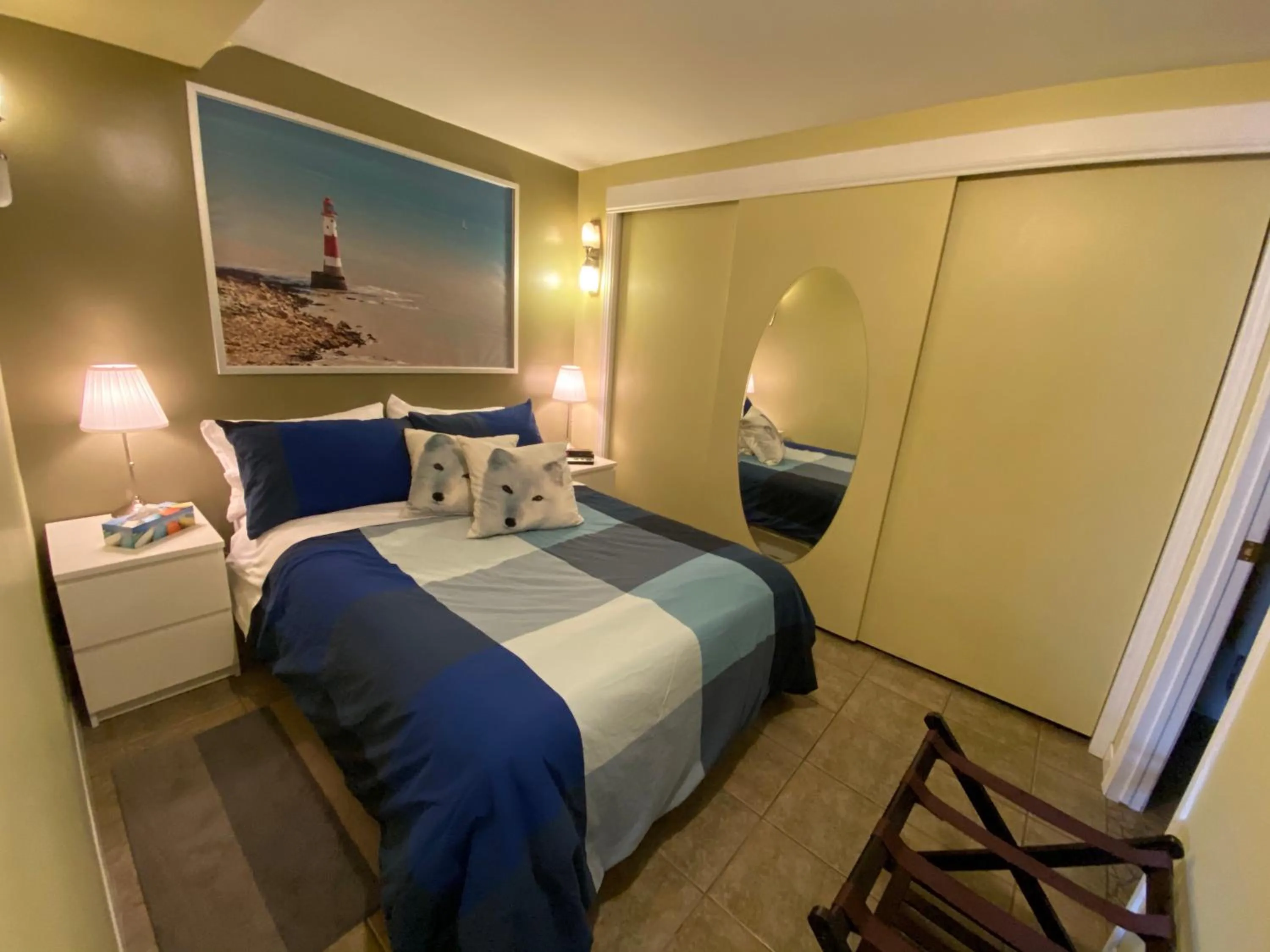 Bed in Martine & Michel