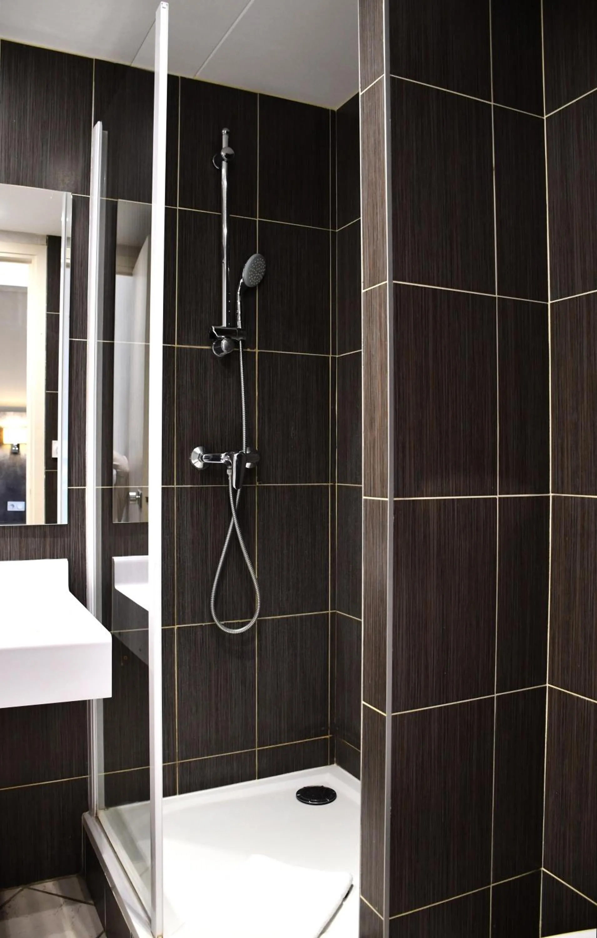 Bathroom in Hotel Moderne