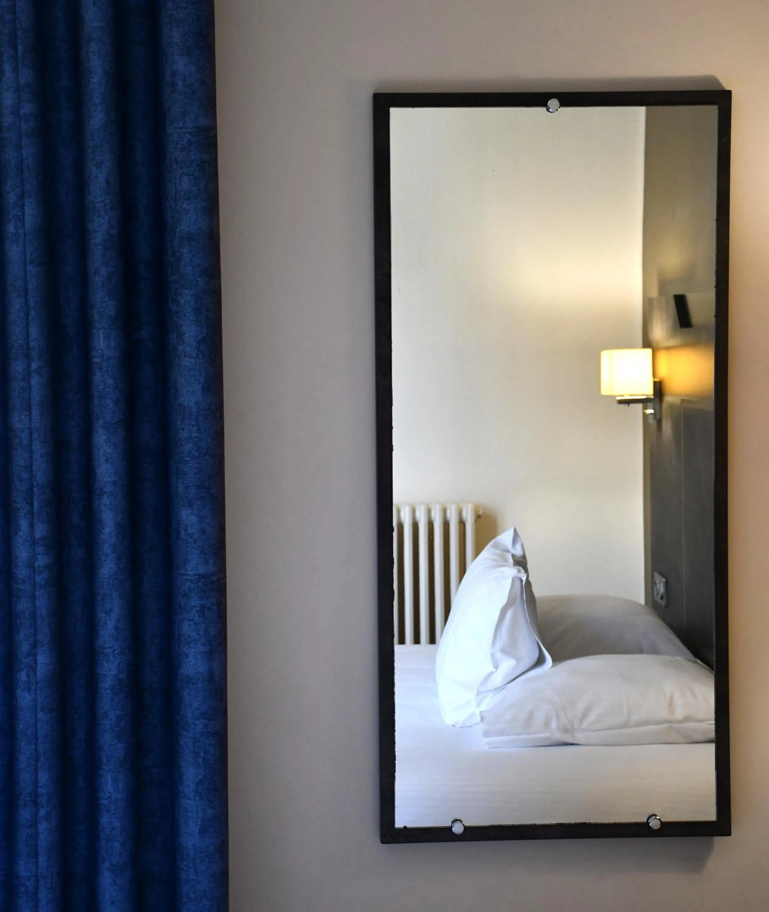 Bed in Hotel Moderne