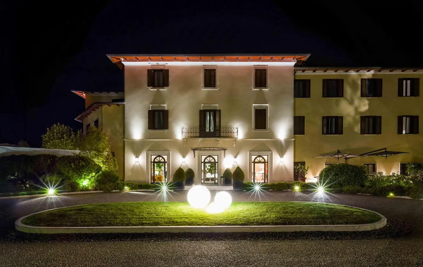 Property building in San Giovanni Terme Rapolano
