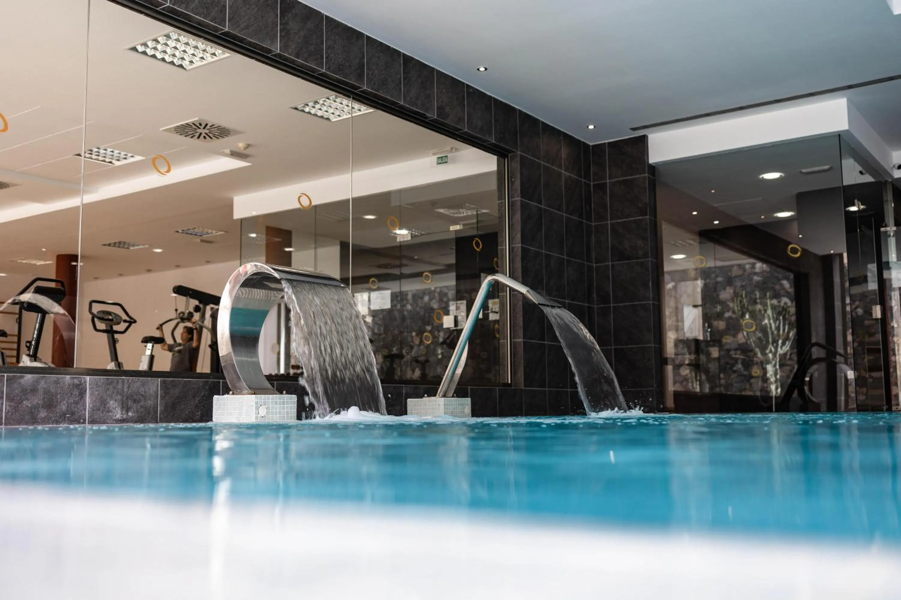 Swimming pool in Caybeach Sun