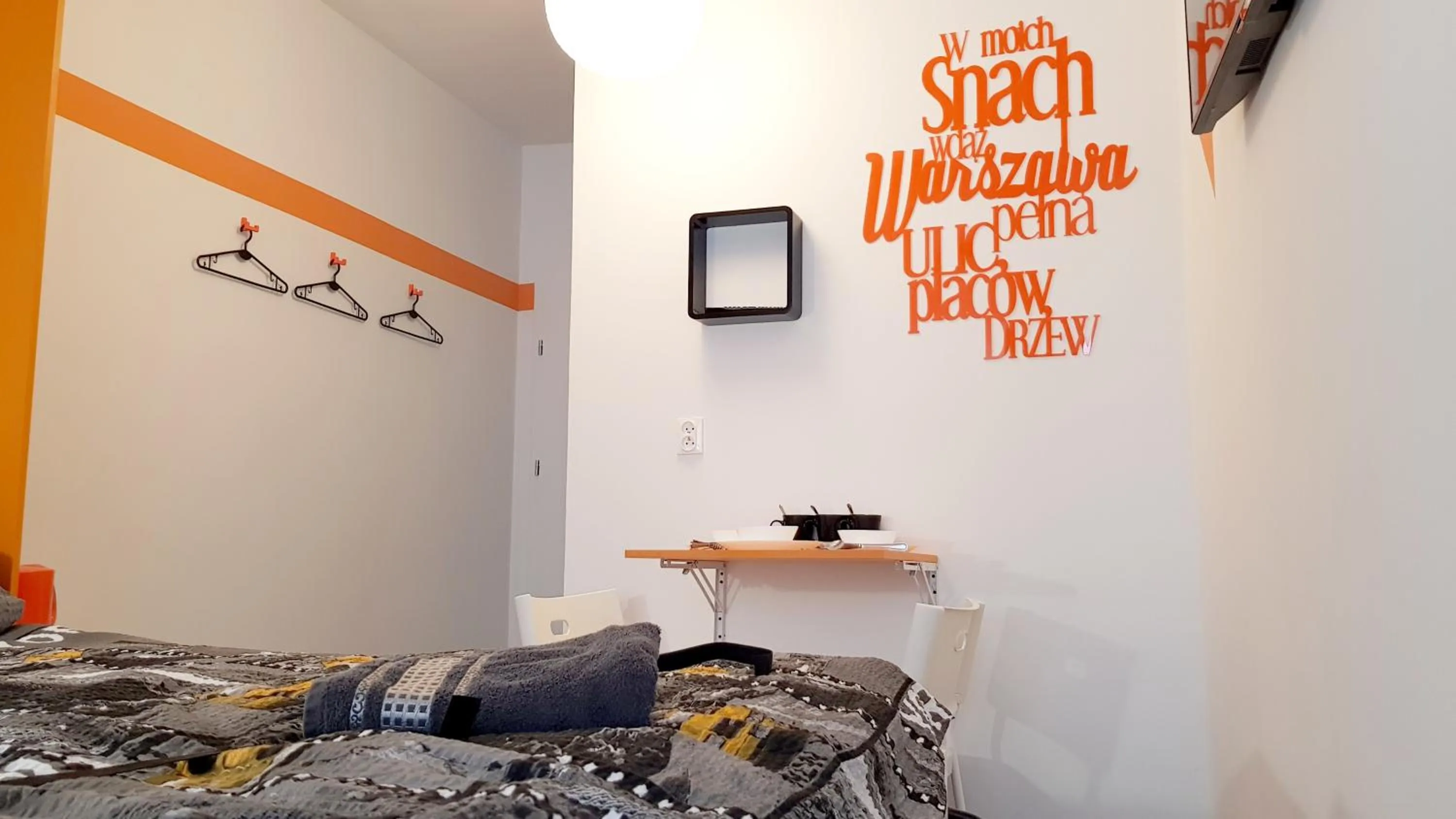 Bed in Walk distance to mokotow business park