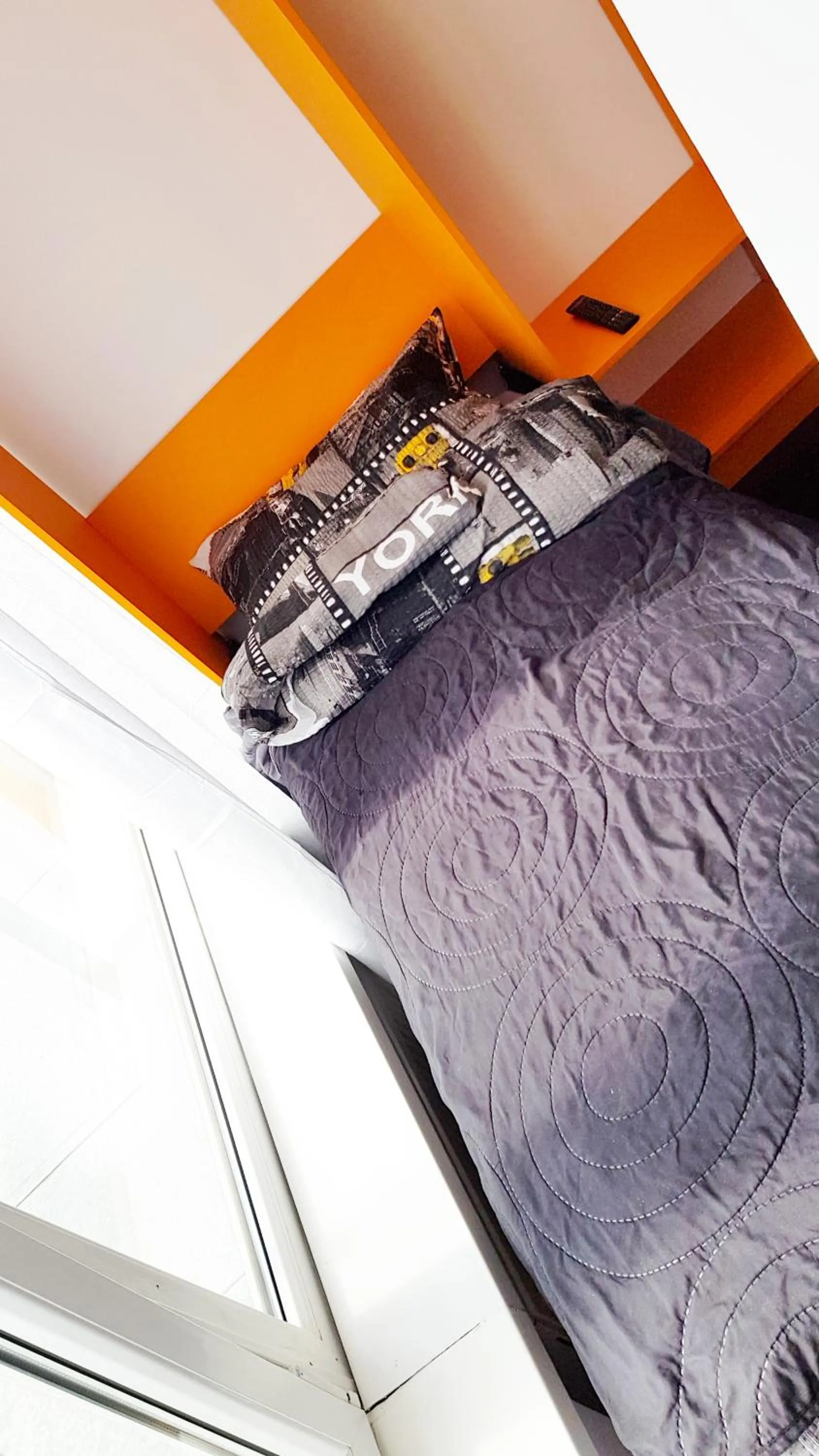 Bed in Walk distance to mokotow business park