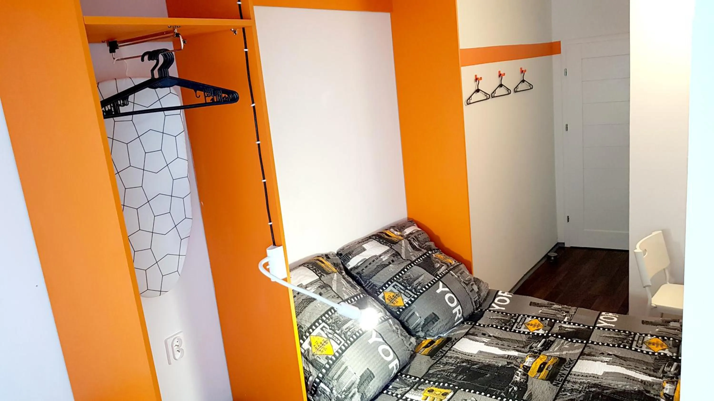 Bed in Walk distance to mokotow business park