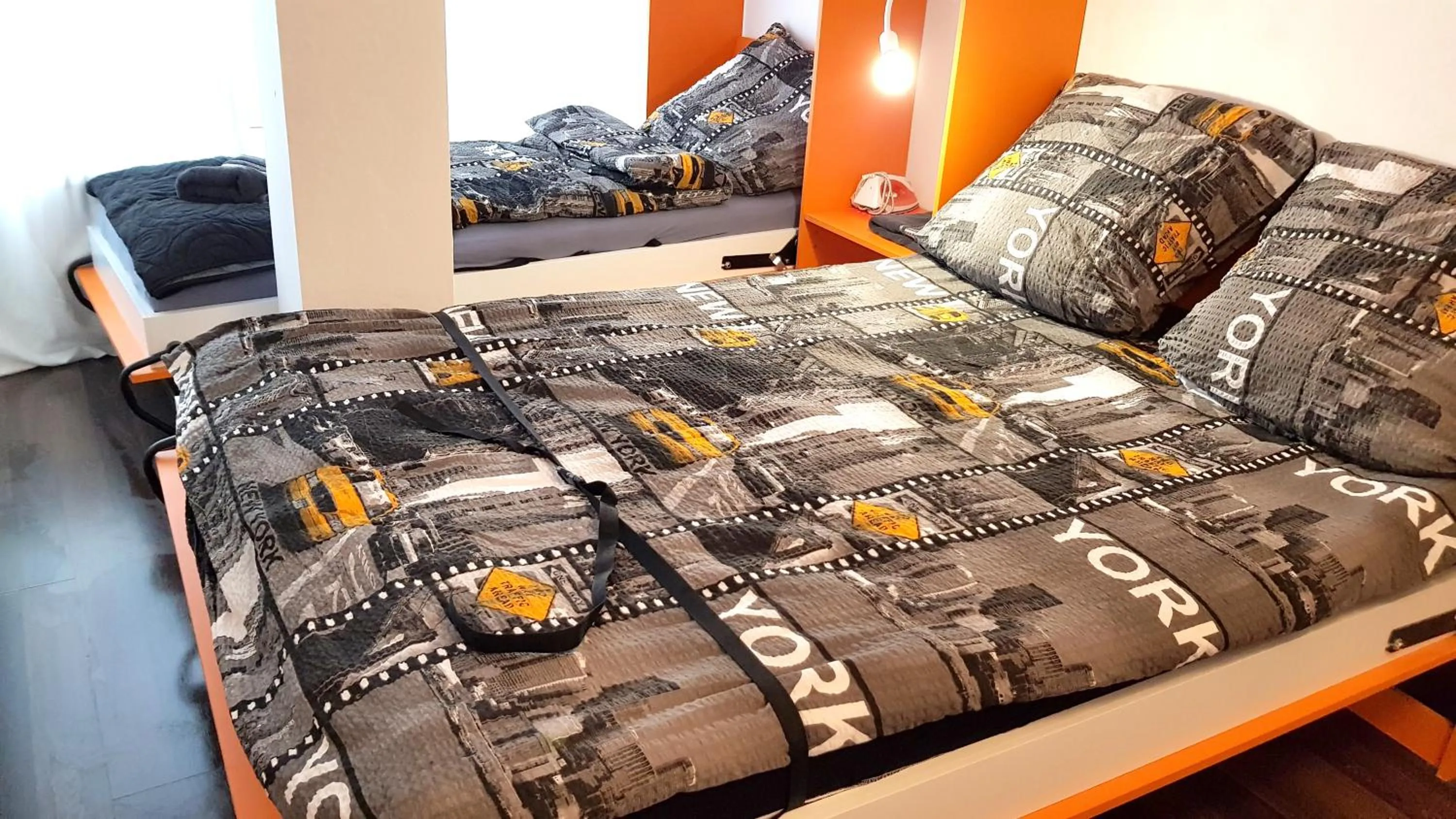 Bed in Walk distance to mokotow business park