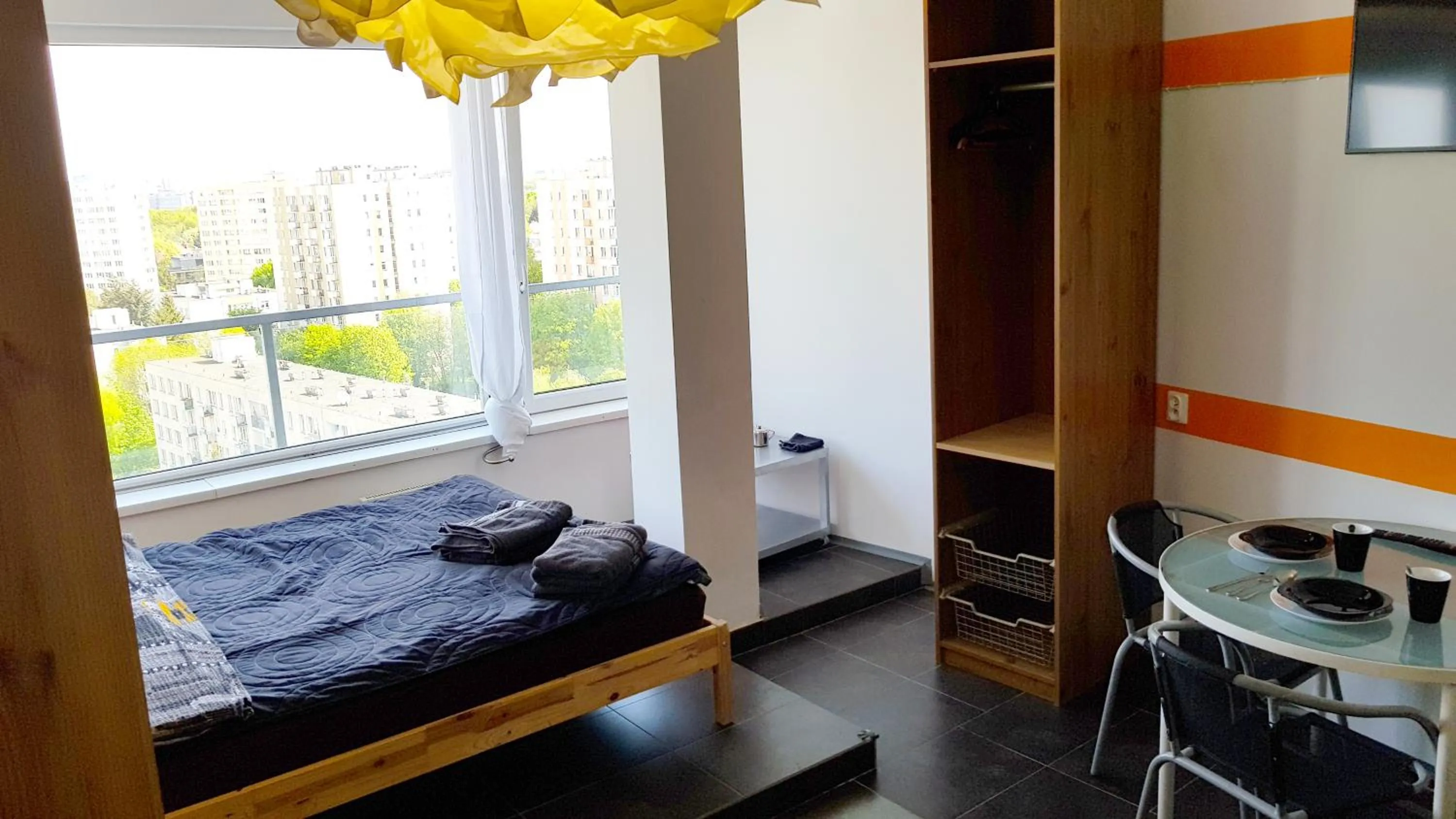 Property building, Bed in Walk distance to mokotow business park