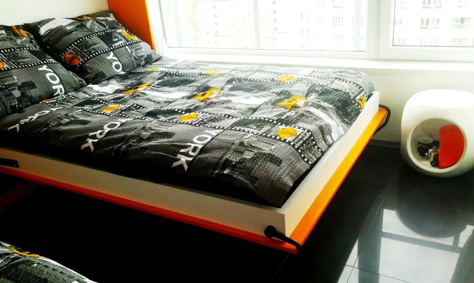 Bed in Walk distance to mokotow business park