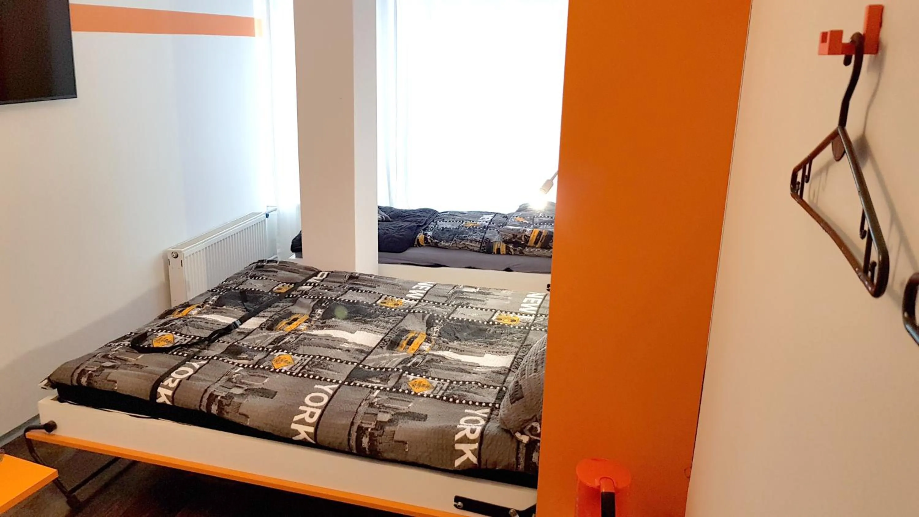 Bed in Walk distance to mokotow business park