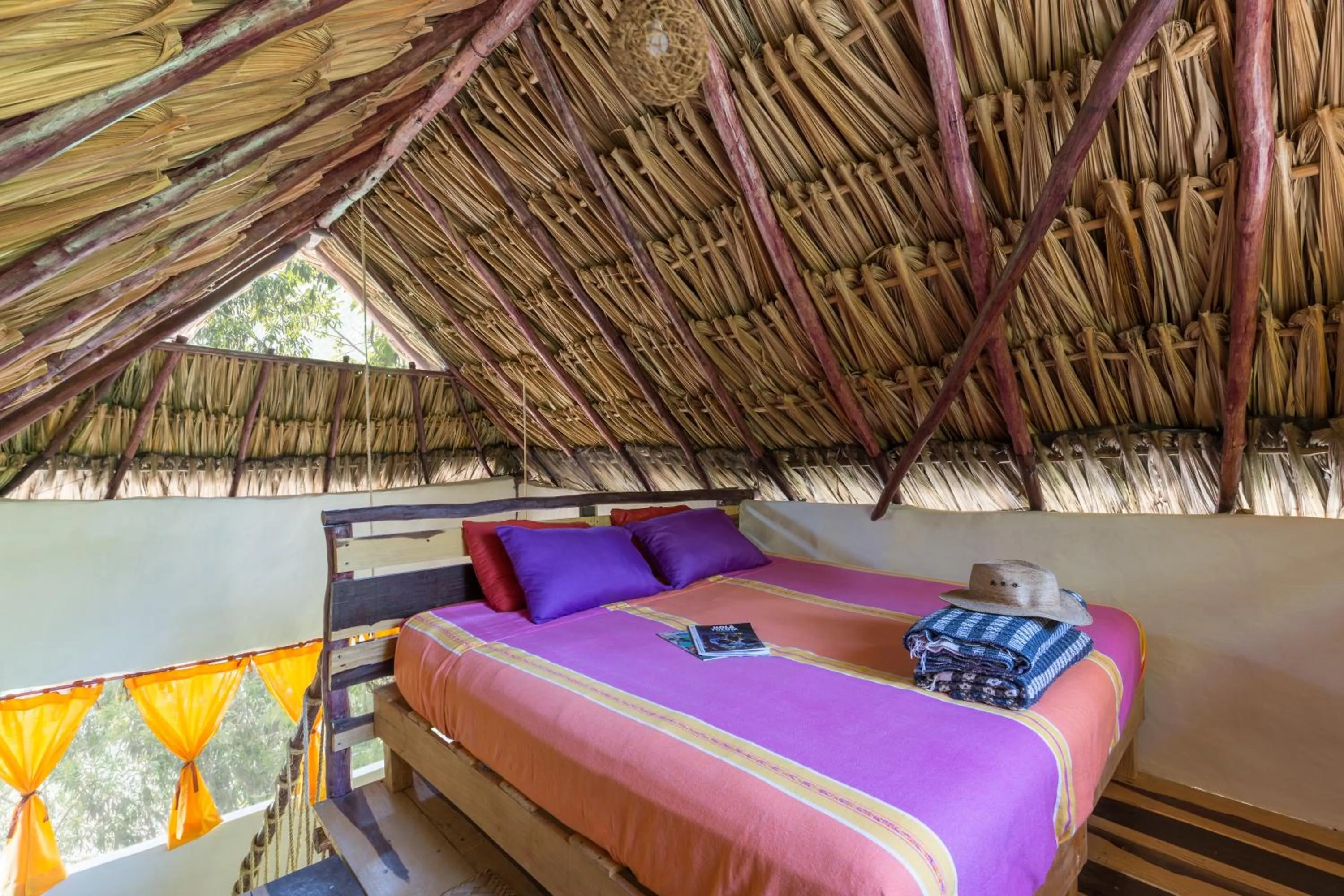 Bed in MELI-MELO P&B