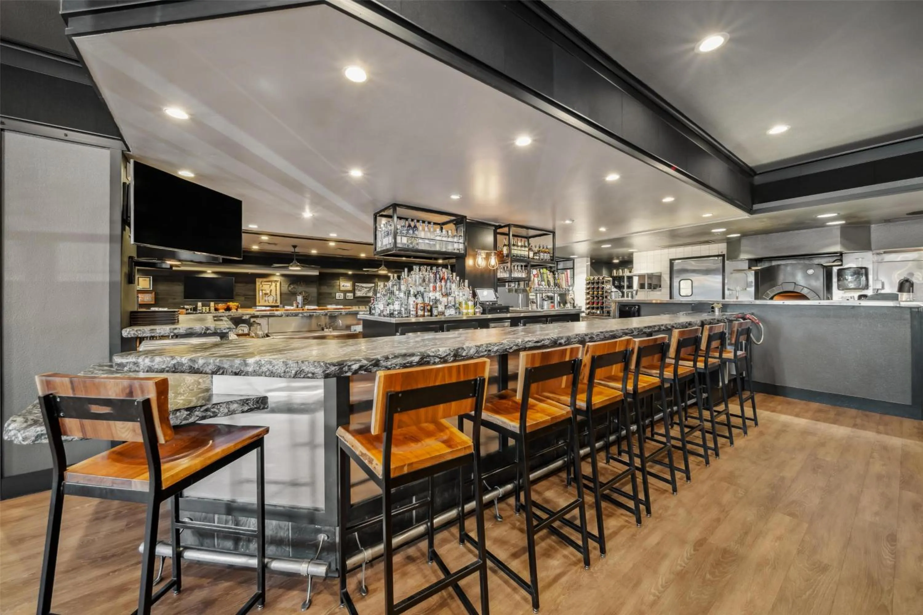 Restaurant/places to eat in Best Western Plus Hilltop Inn