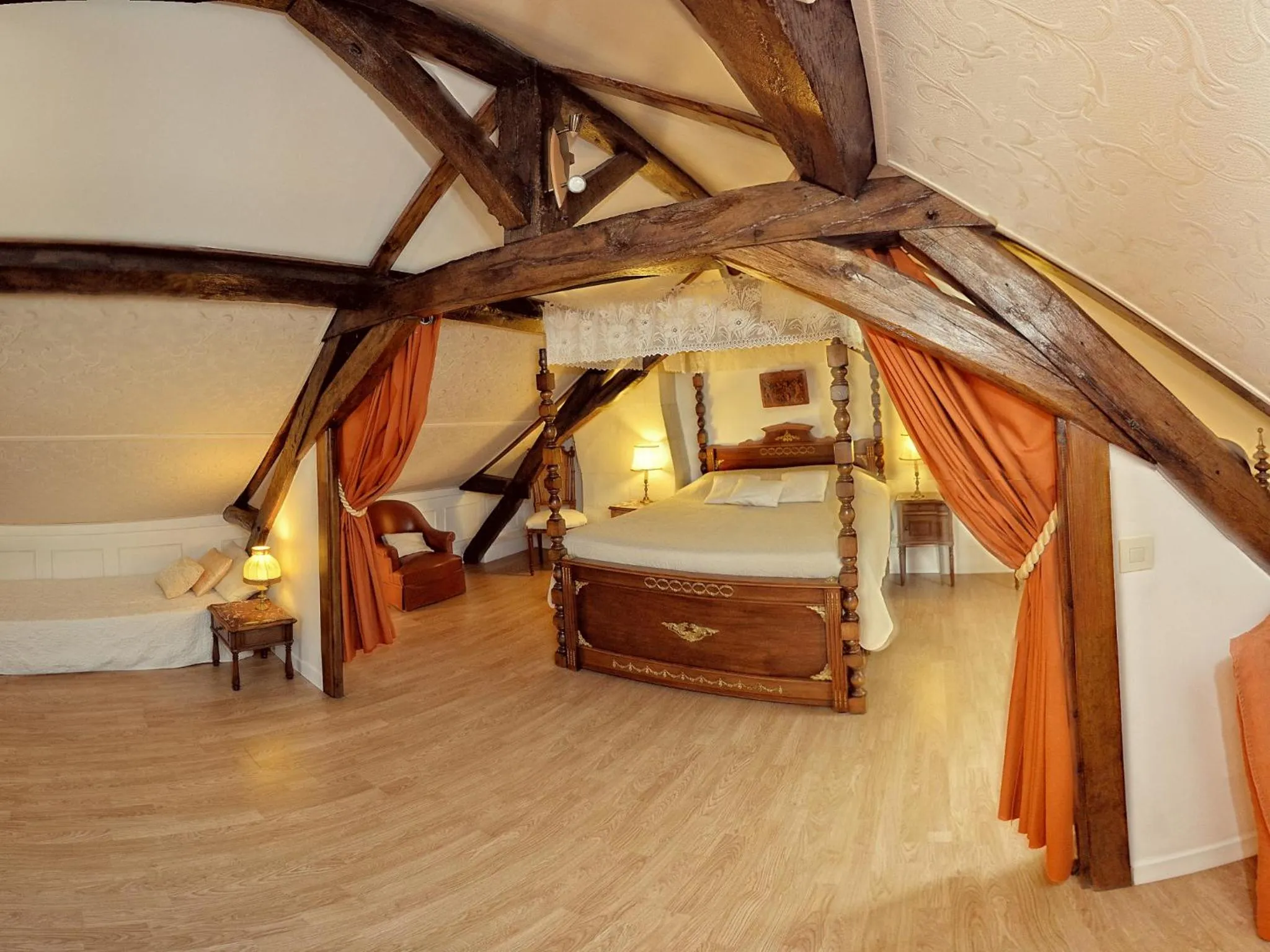 Bed in La Maison de l'Argentier du Roy