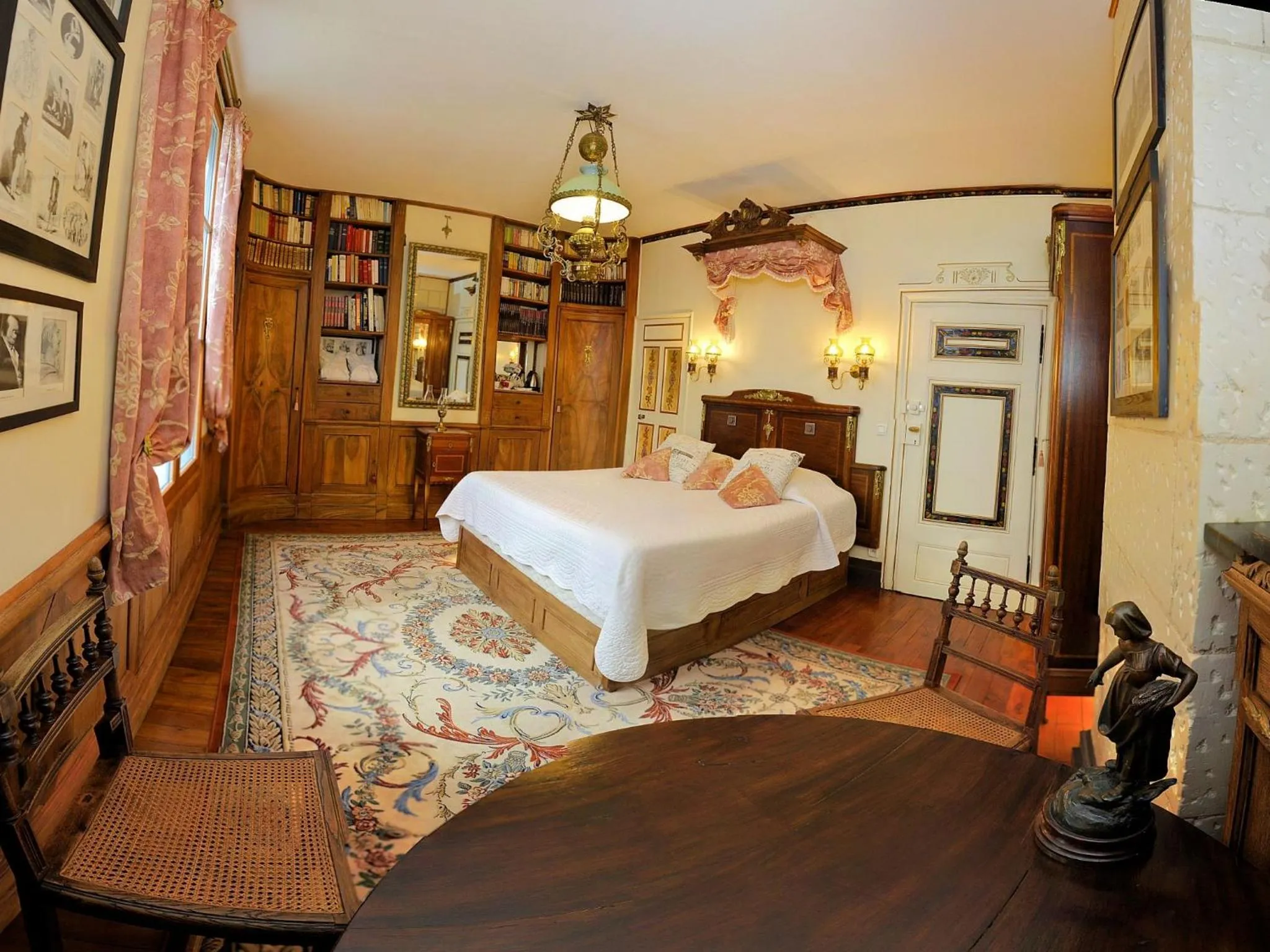 Decorative detail in La Maison de l'Argentier du Roy