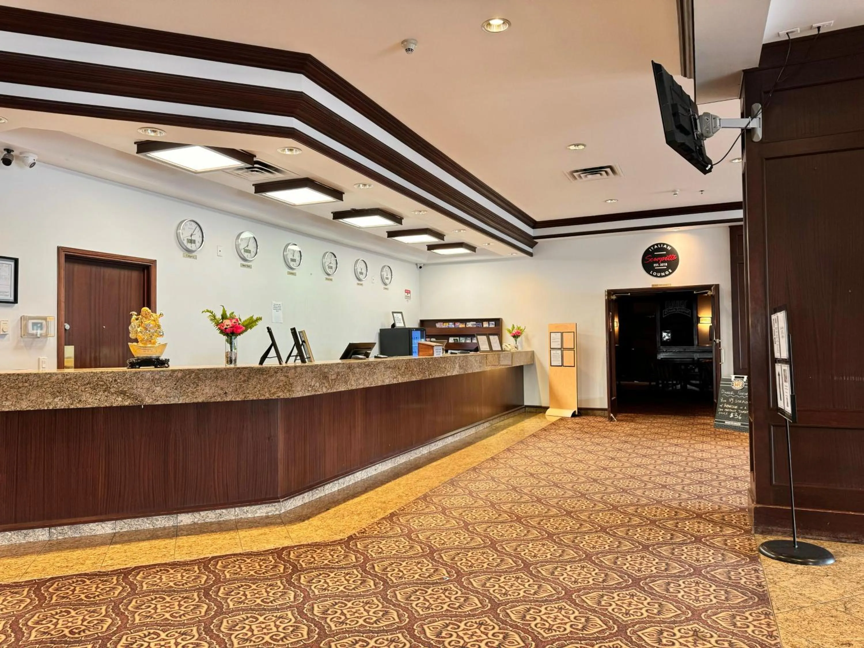 Lobby or reception in Divya Sutra Plaza and Conference Centre Calgary Airport