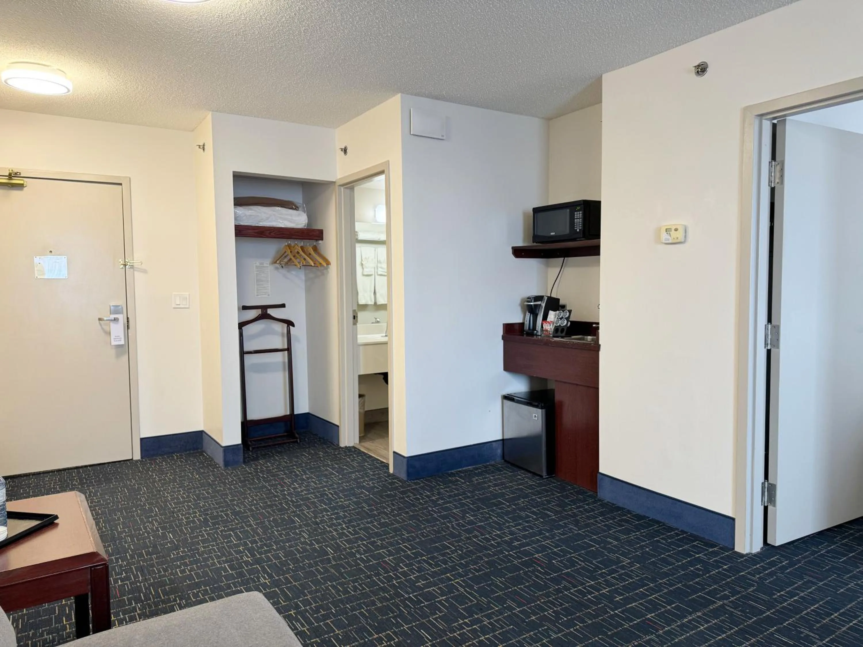 Photo of the whole room in Divya Sutra Plaza and Conference Centre Calgary Airport