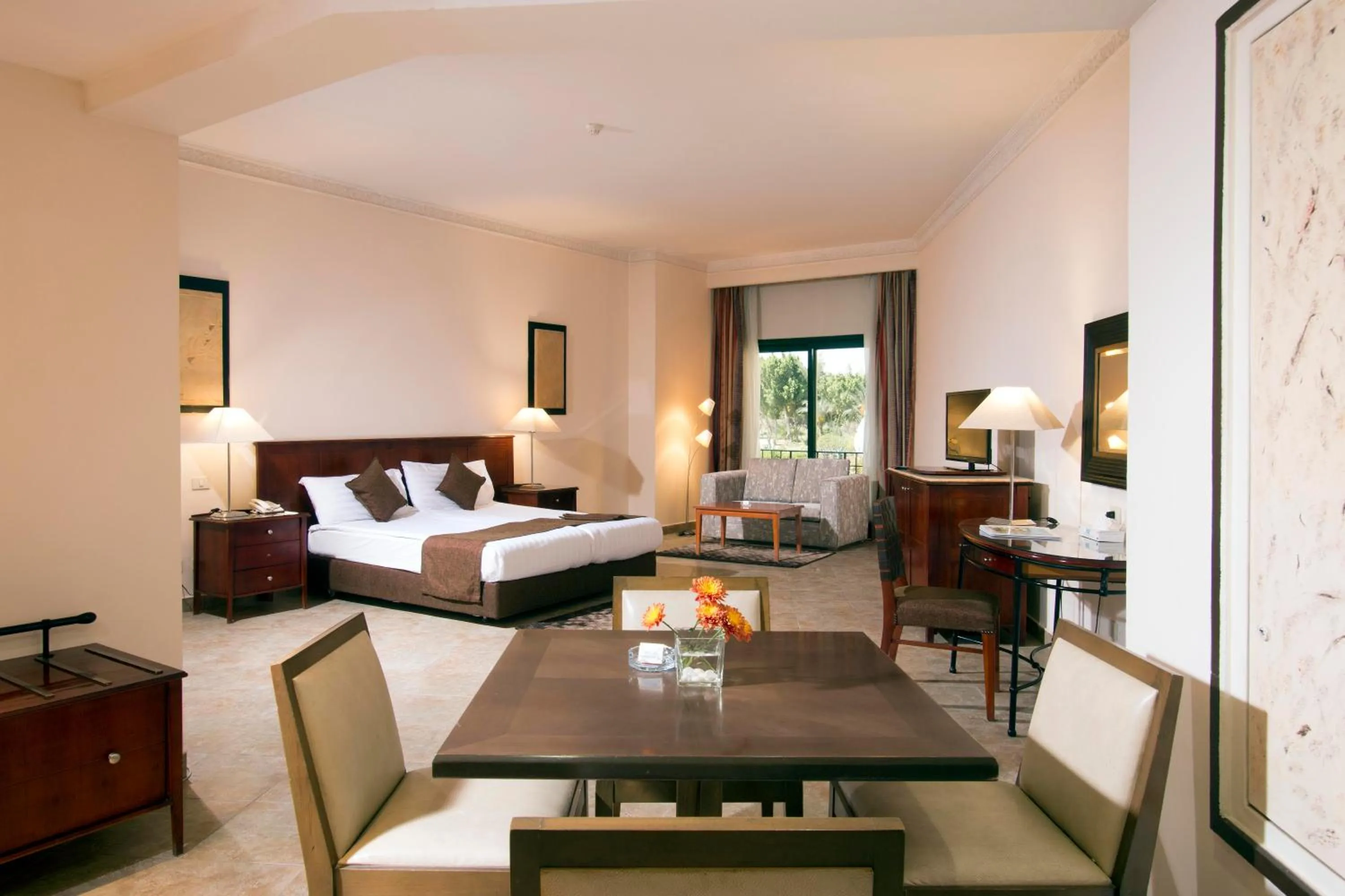 Swiss Inn Plaza Hotel