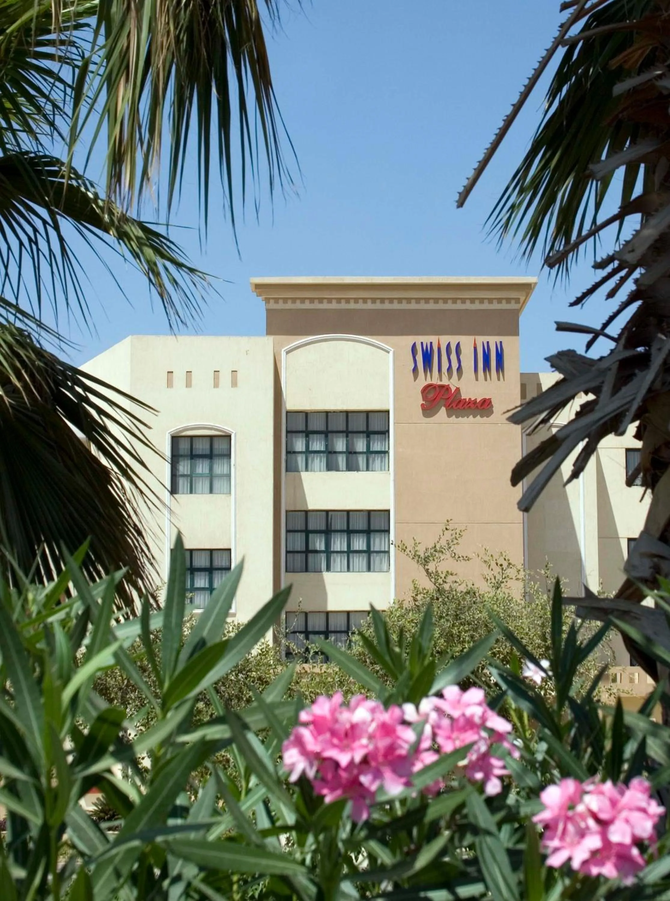 Facade/entrance in Swiss Inn Plaza Hotel