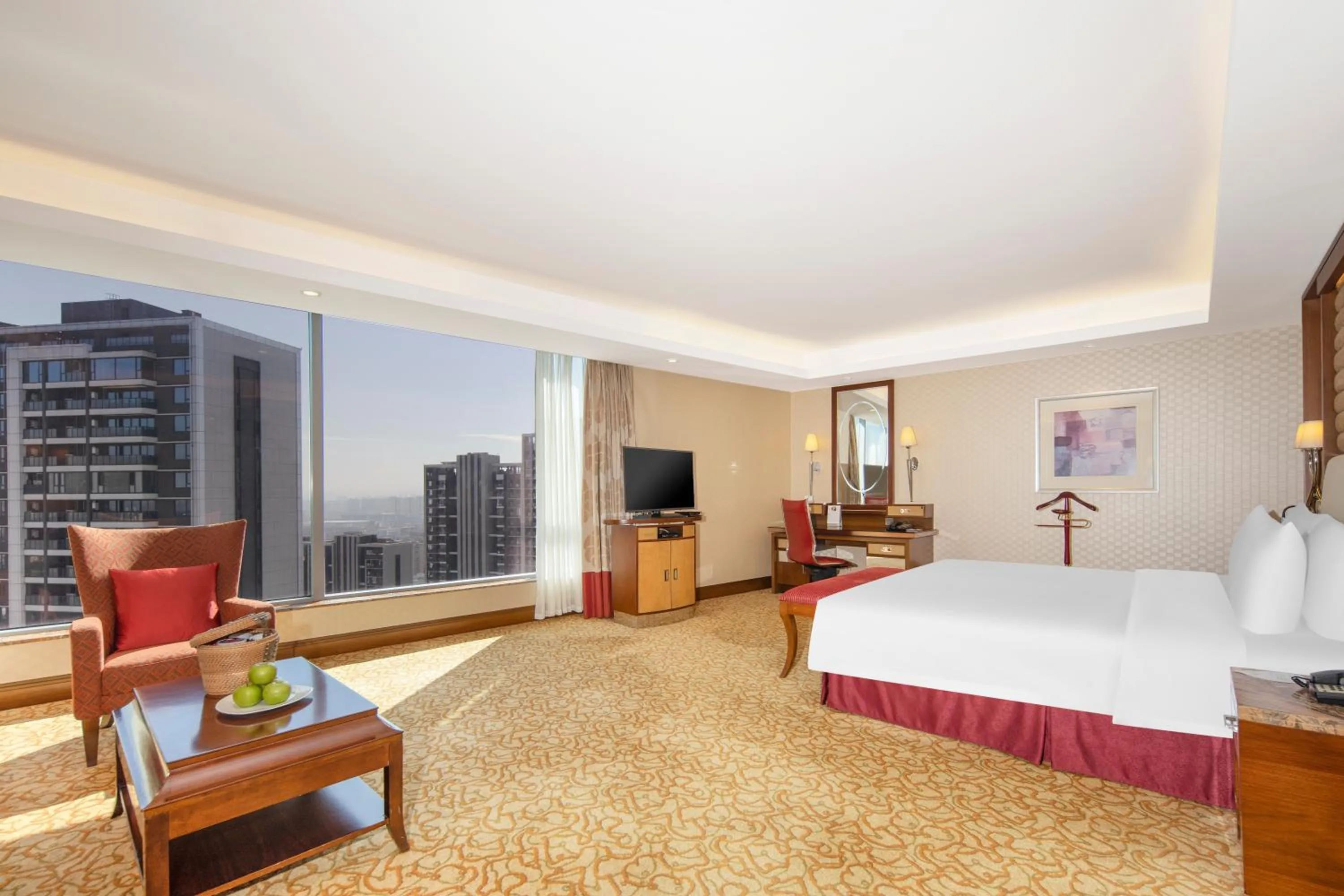 Photo of the whole room, Bed in Shangri-La Ningbo