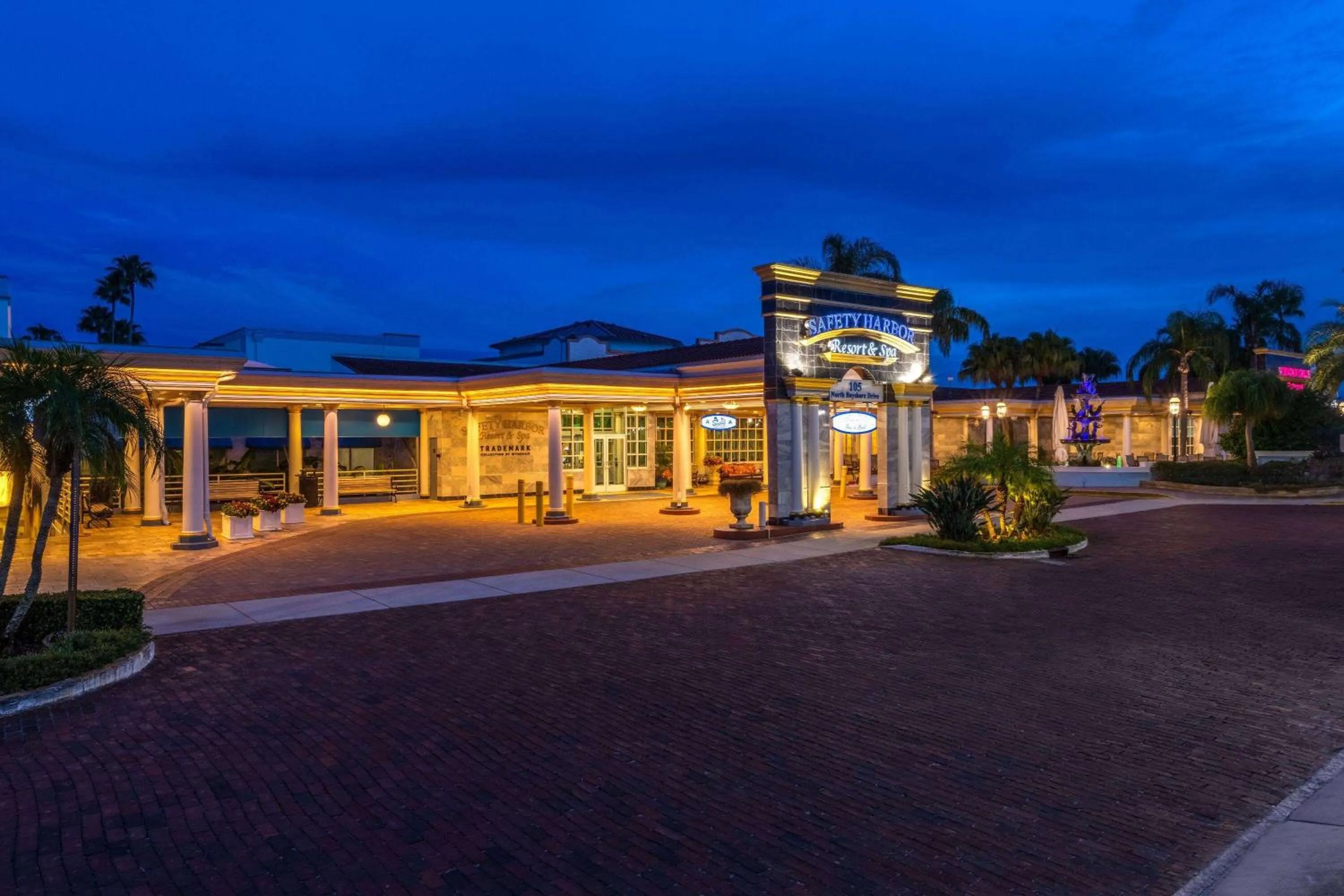 Property building in Safety Harbor Resort & Spa Trademark Collection by Wyndham