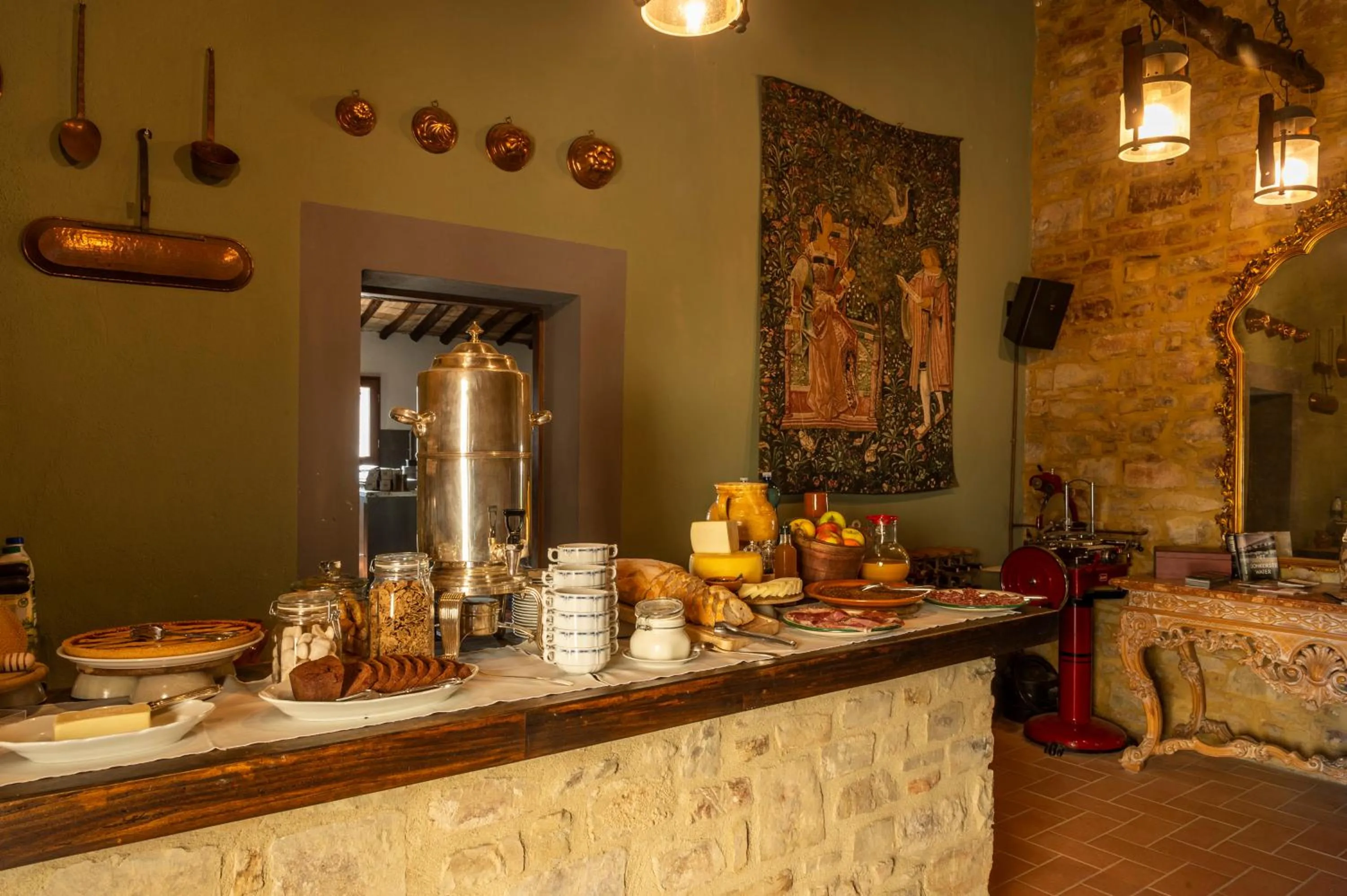 Buffet breakfast in La Rimbecca Greve in Chianti