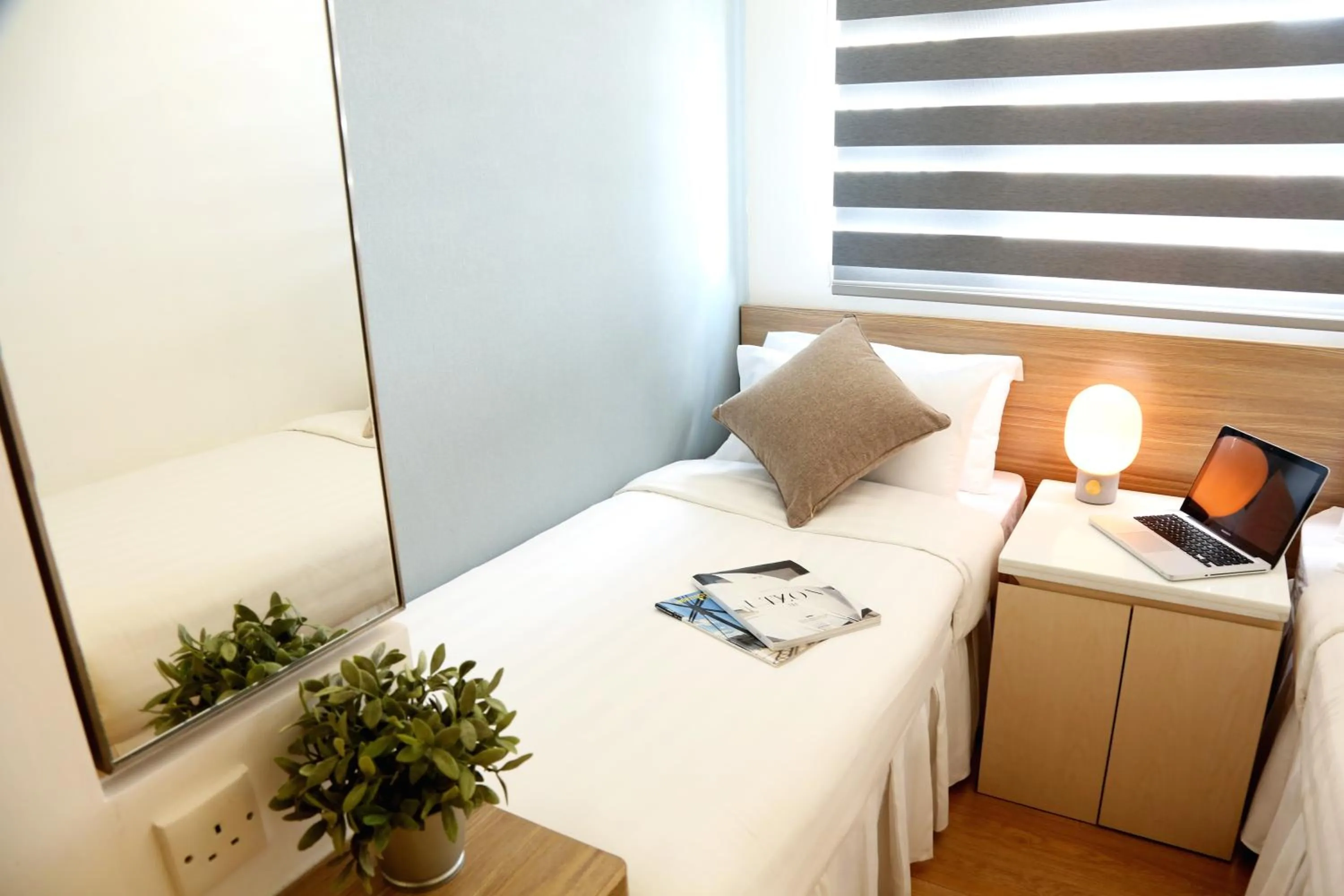 bunk bed, Bed in Bridal Tea House Hotel - Yaumatei