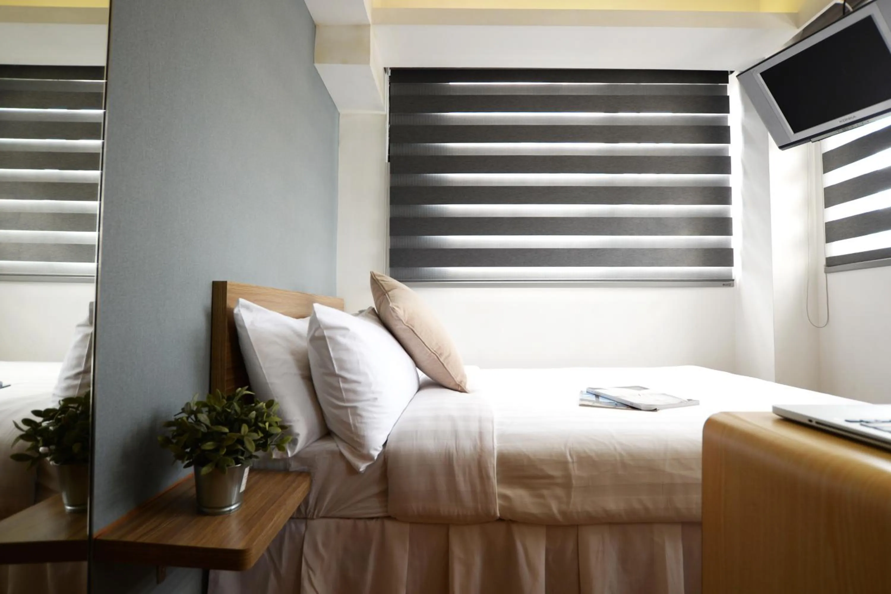 bunk bed, Bed in Bridal Tea House Hotel - Yaumatei