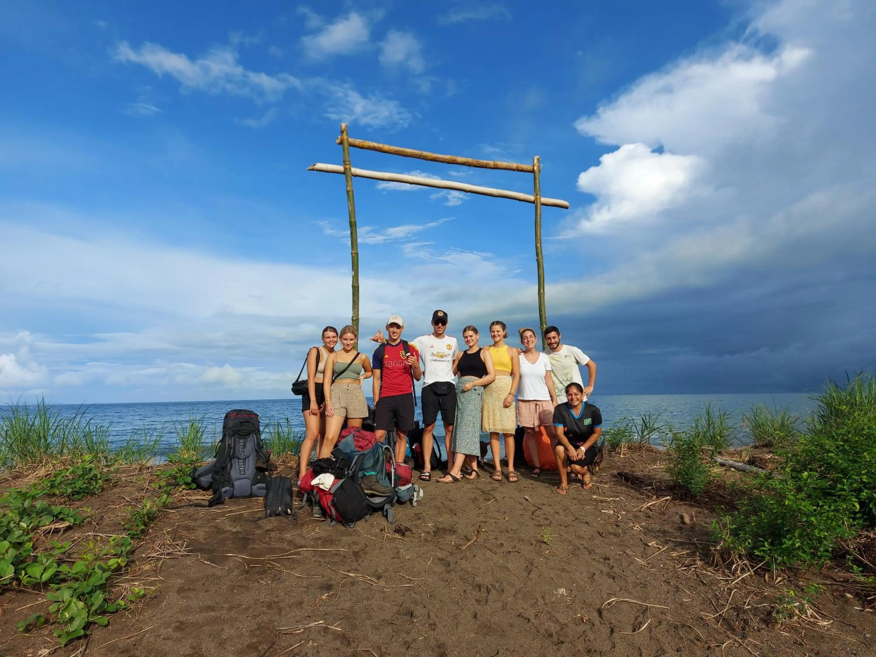 group of guests in Hotel Casa Gitana Corcovado Tour operador