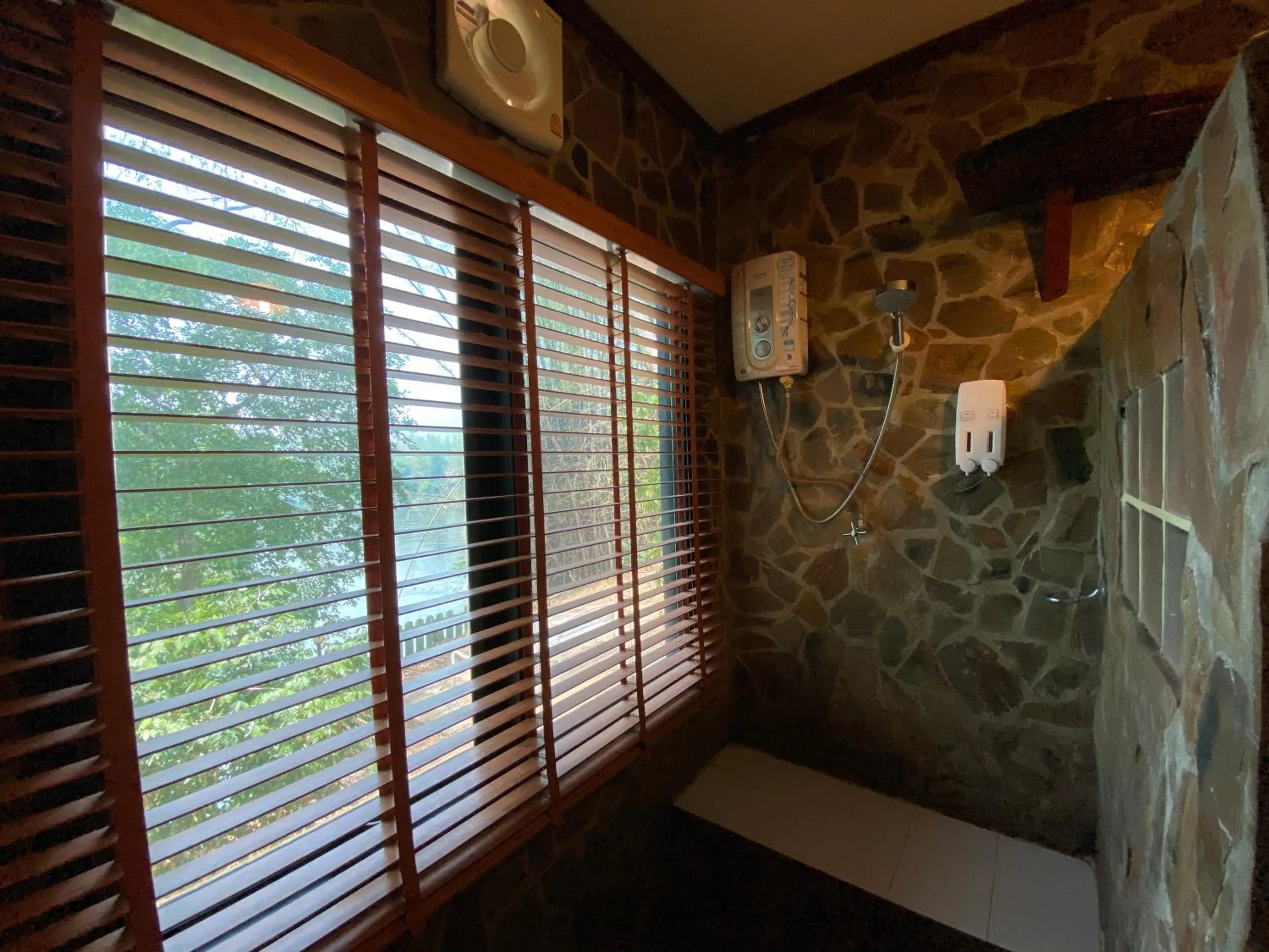 Shower in Saiyok River House