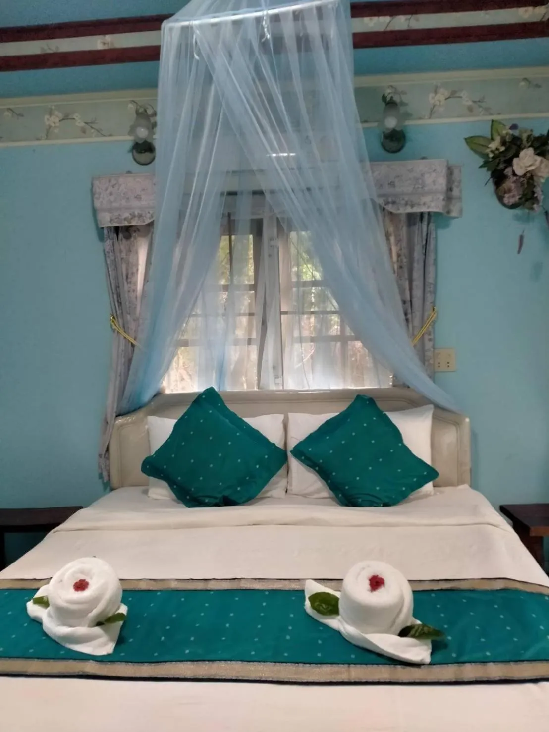 Bed in Saiyok River House