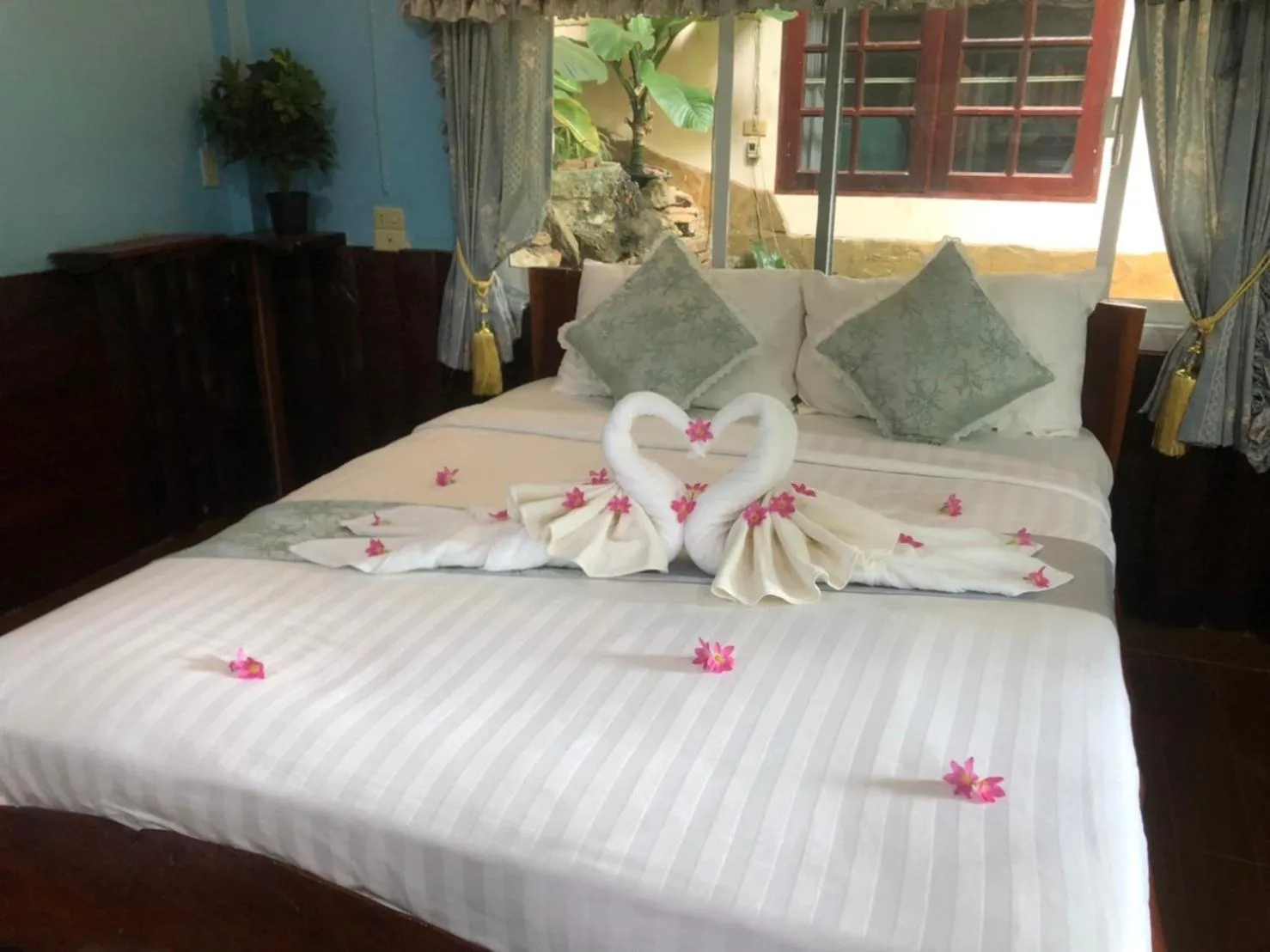 Bed in Saiyok River House