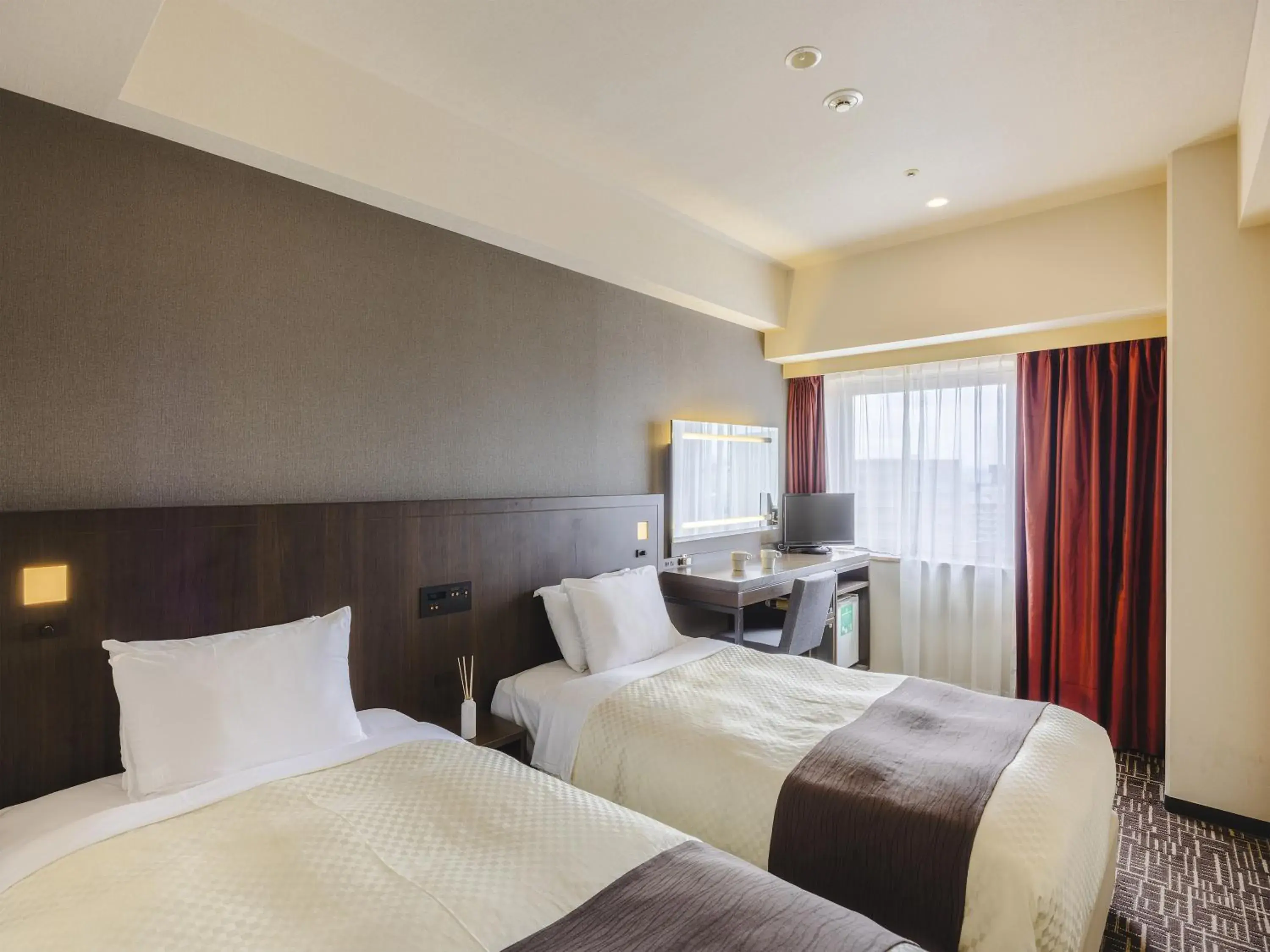 Economy Twin Room - Non-Smoking in Canal City Fukuoka Washington Hotel Economy Twin Room - Non-Smoking in Canal City Fukuoka Washington Hotel