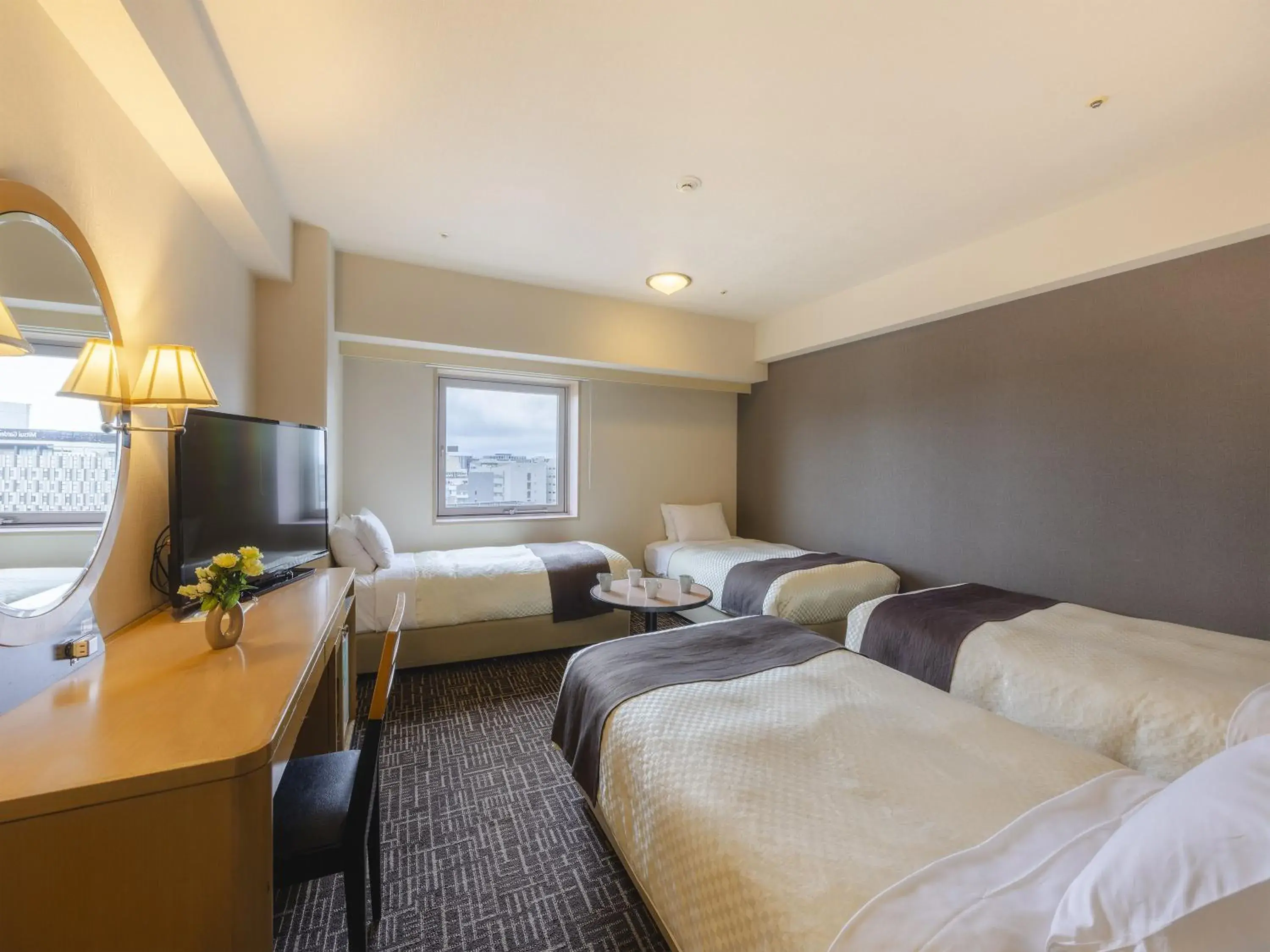 Quadruple Room - Smoking in Canal City Fukuoka Washington Hotel Quadruple Room - Smoking in Canal City Fukuoka Washington Hotel