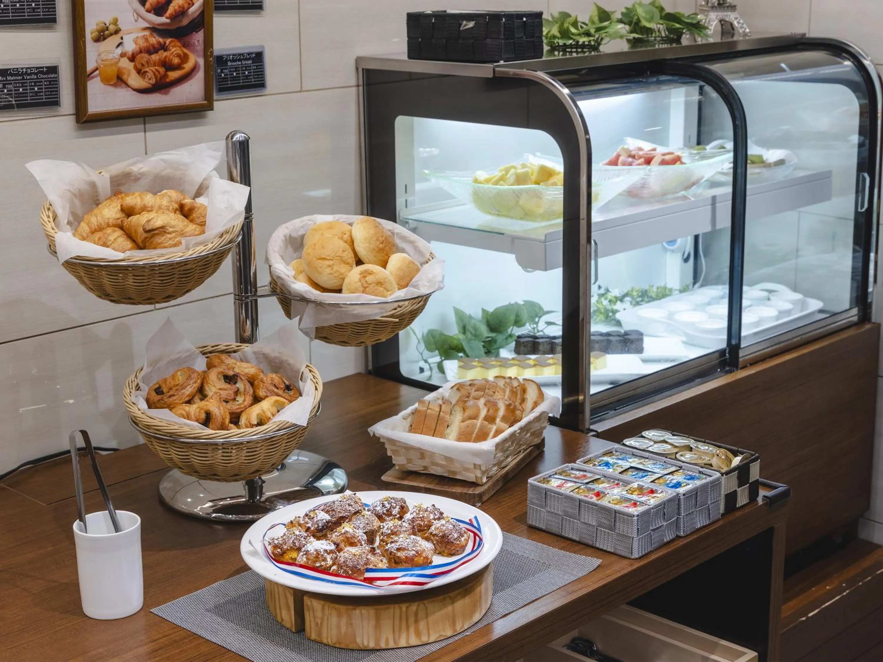 Buffet breakfast in Canal City Fukuoka Washington Hotel