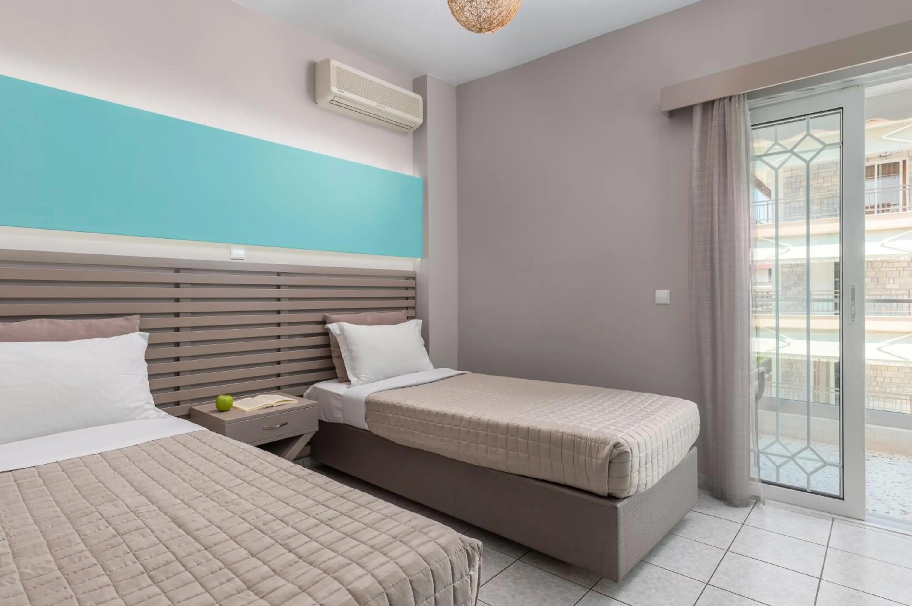 Bed in Ouzas luxury Hotel