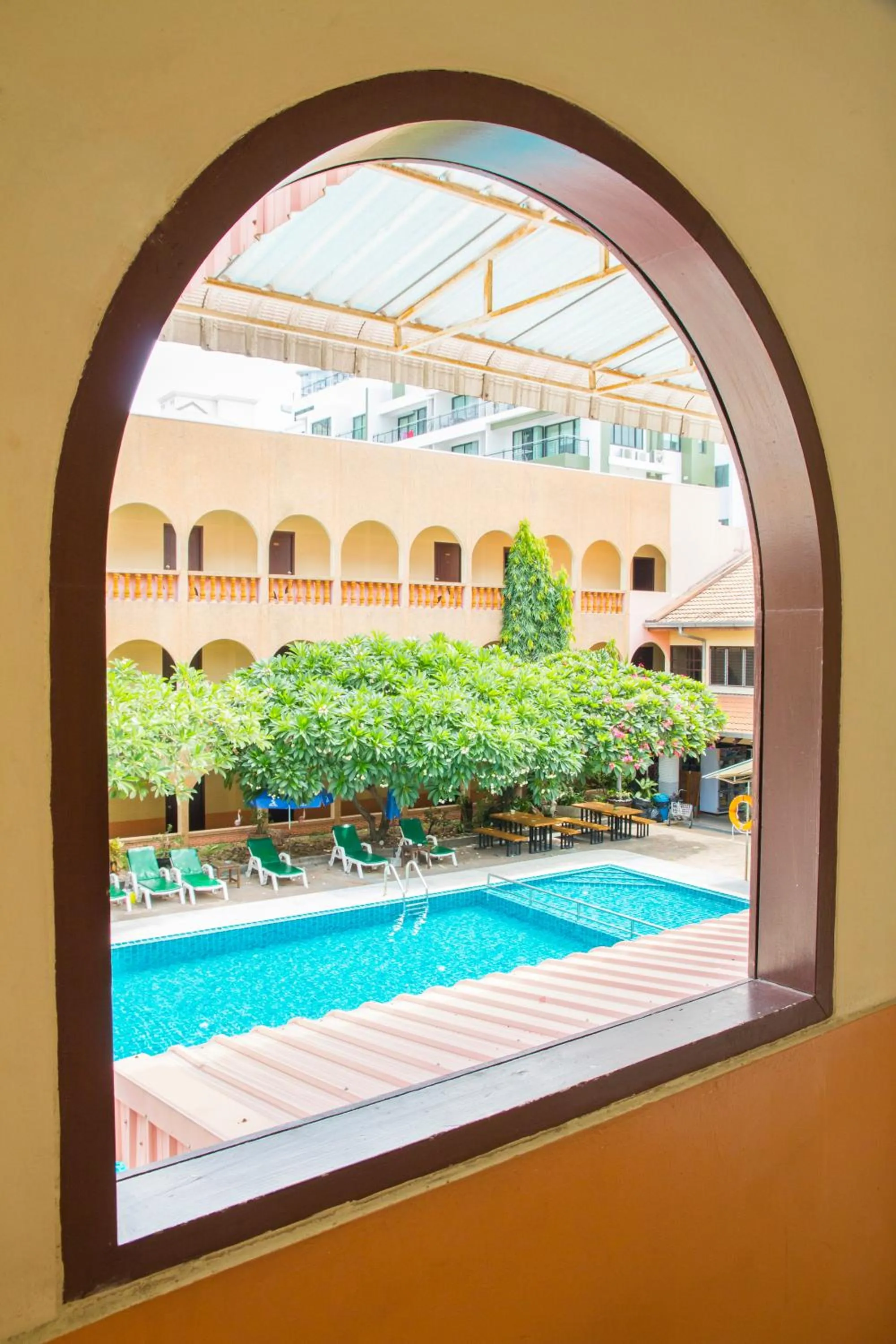 Swimming pool in S Lodge Pattaya formally Sabai Lodge