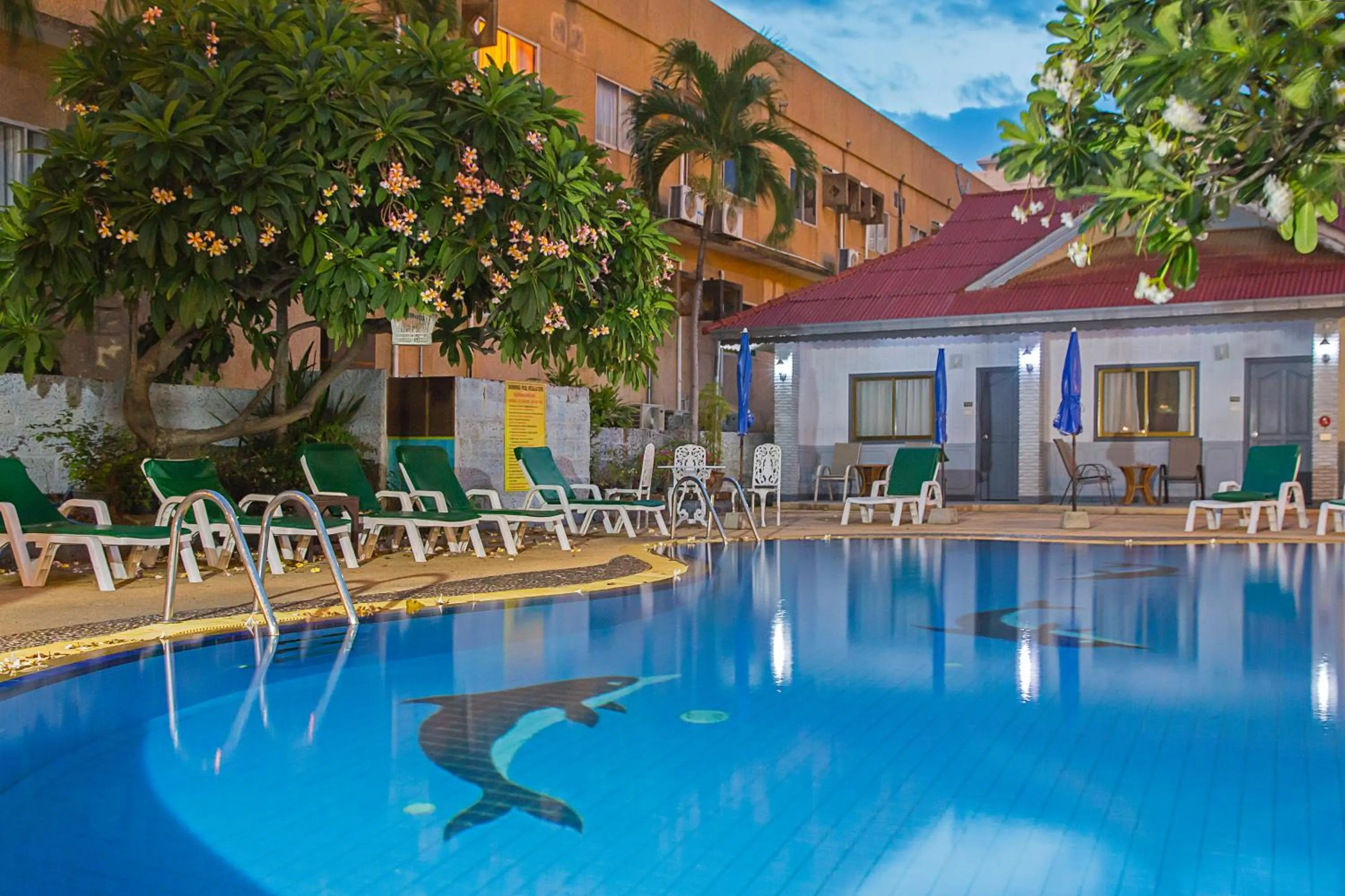 Swimming pool in S Lodge Pattaya formally Sabai Lodge