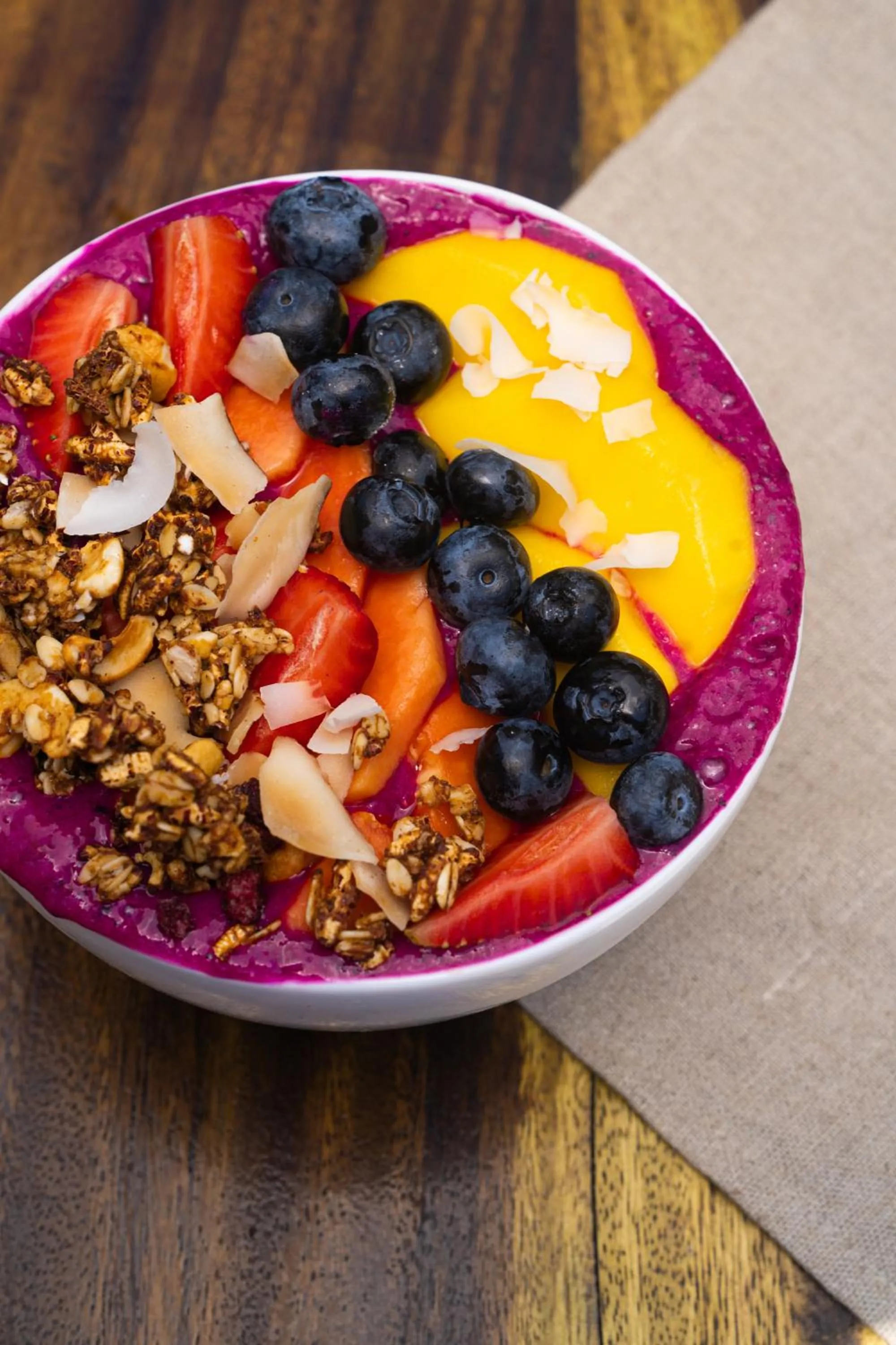 Food and drinks in Easy Surf Camp