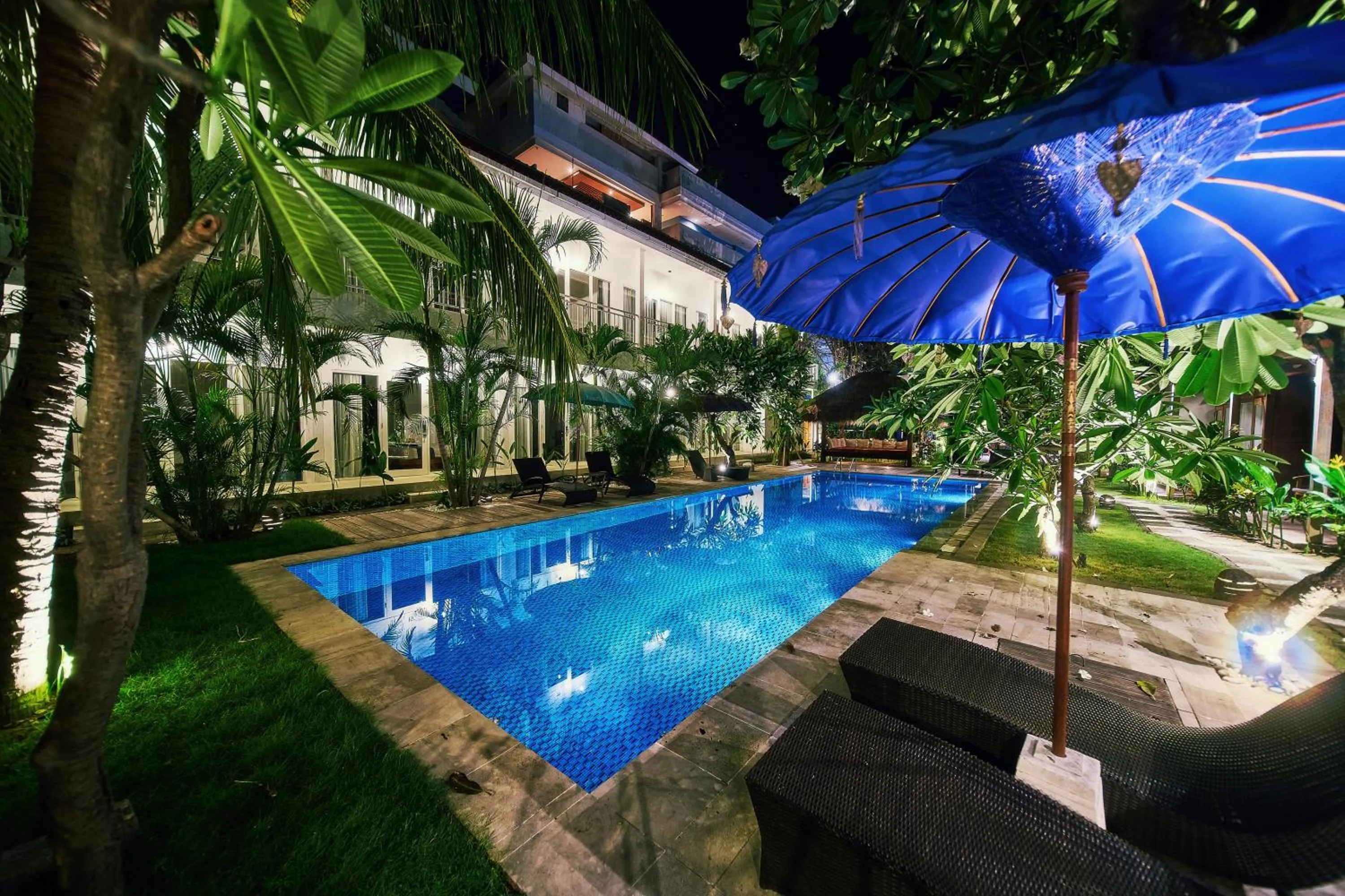 Pool view in Easy Surf Camp