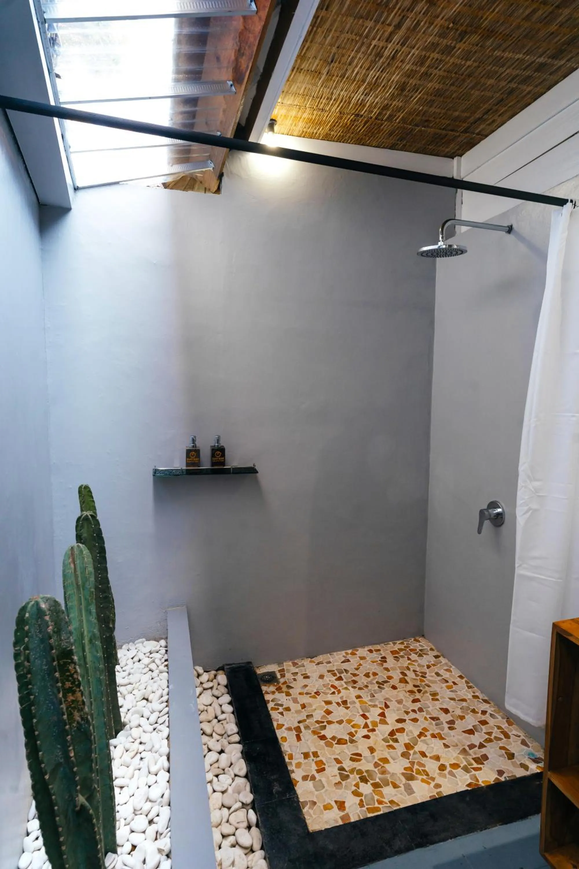 Bathroom in Easy Surf Camp
