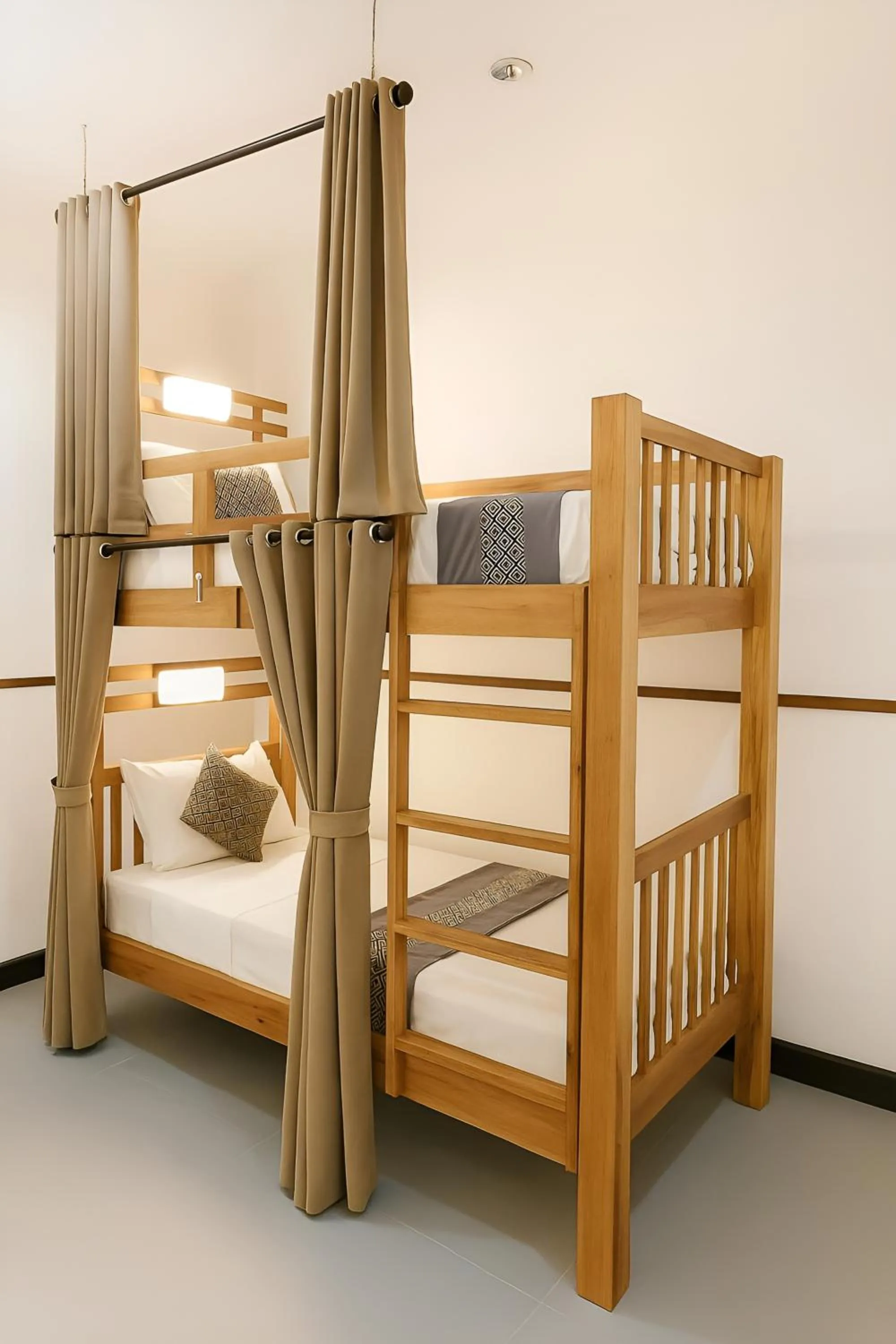 Bedroom, Bed in Easy Surf Camp