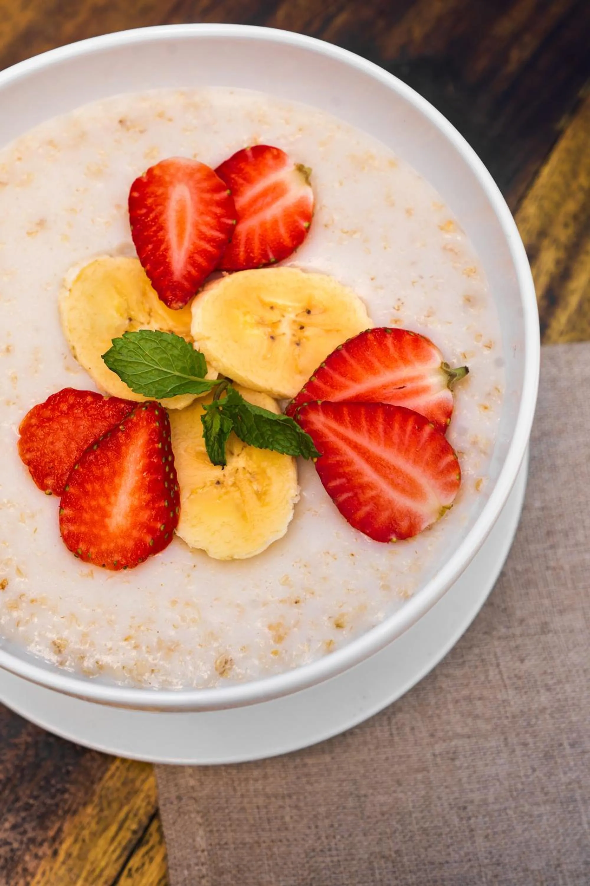 Food and drinks in Easy Surf Camp