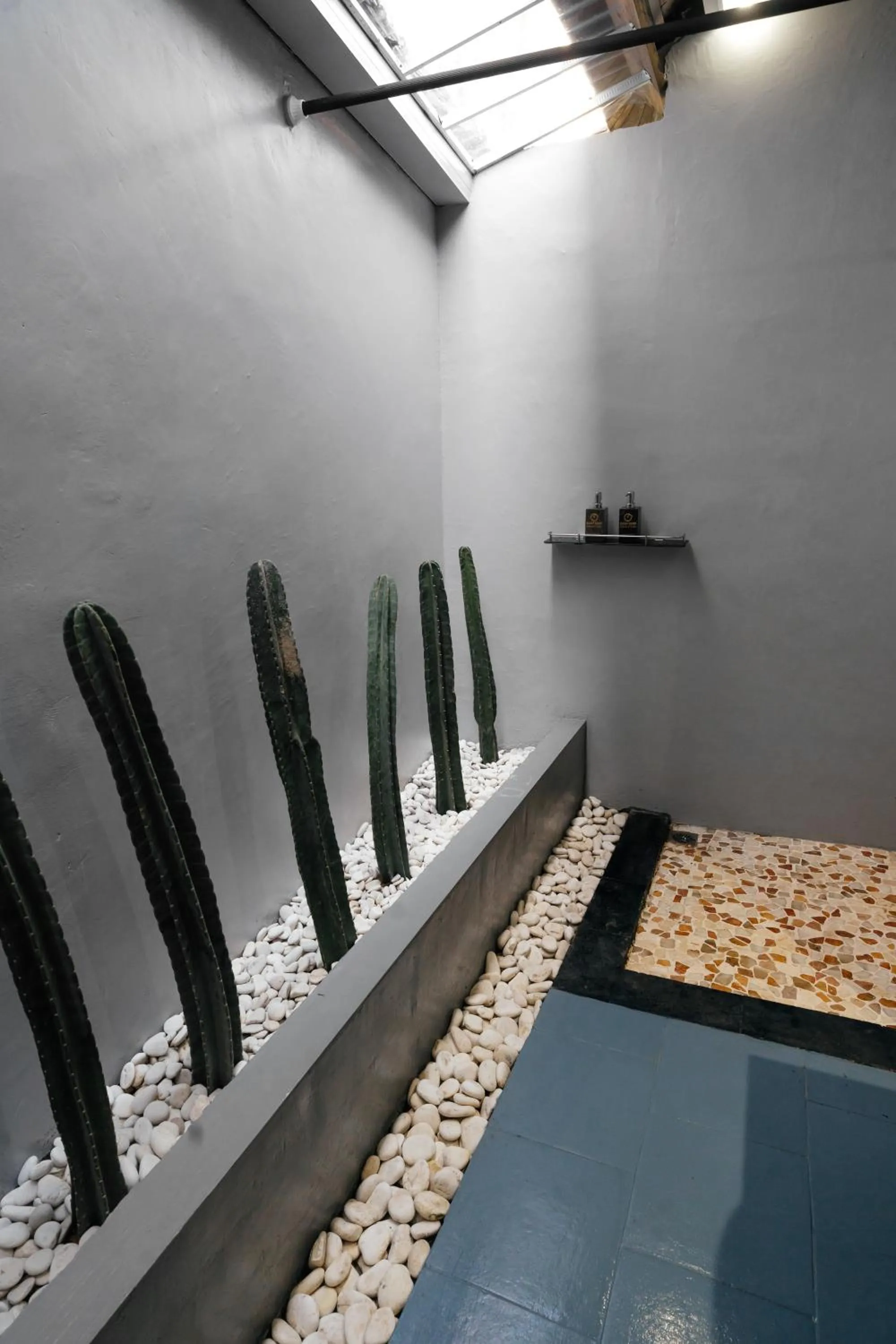 Bathroom in Easy Surf Camp