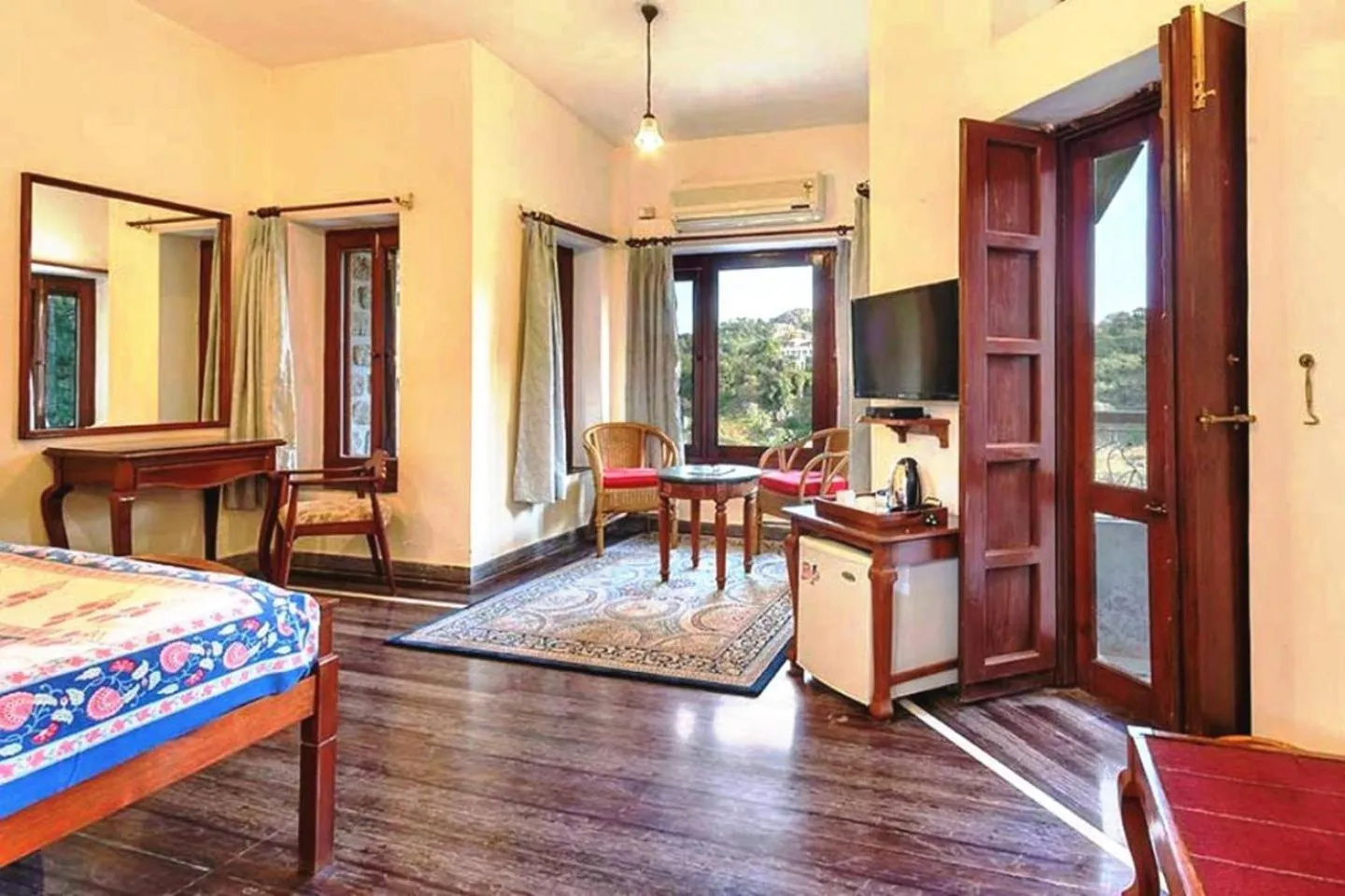 TV and multimedia, Bed in Kesar Bhawan Palace