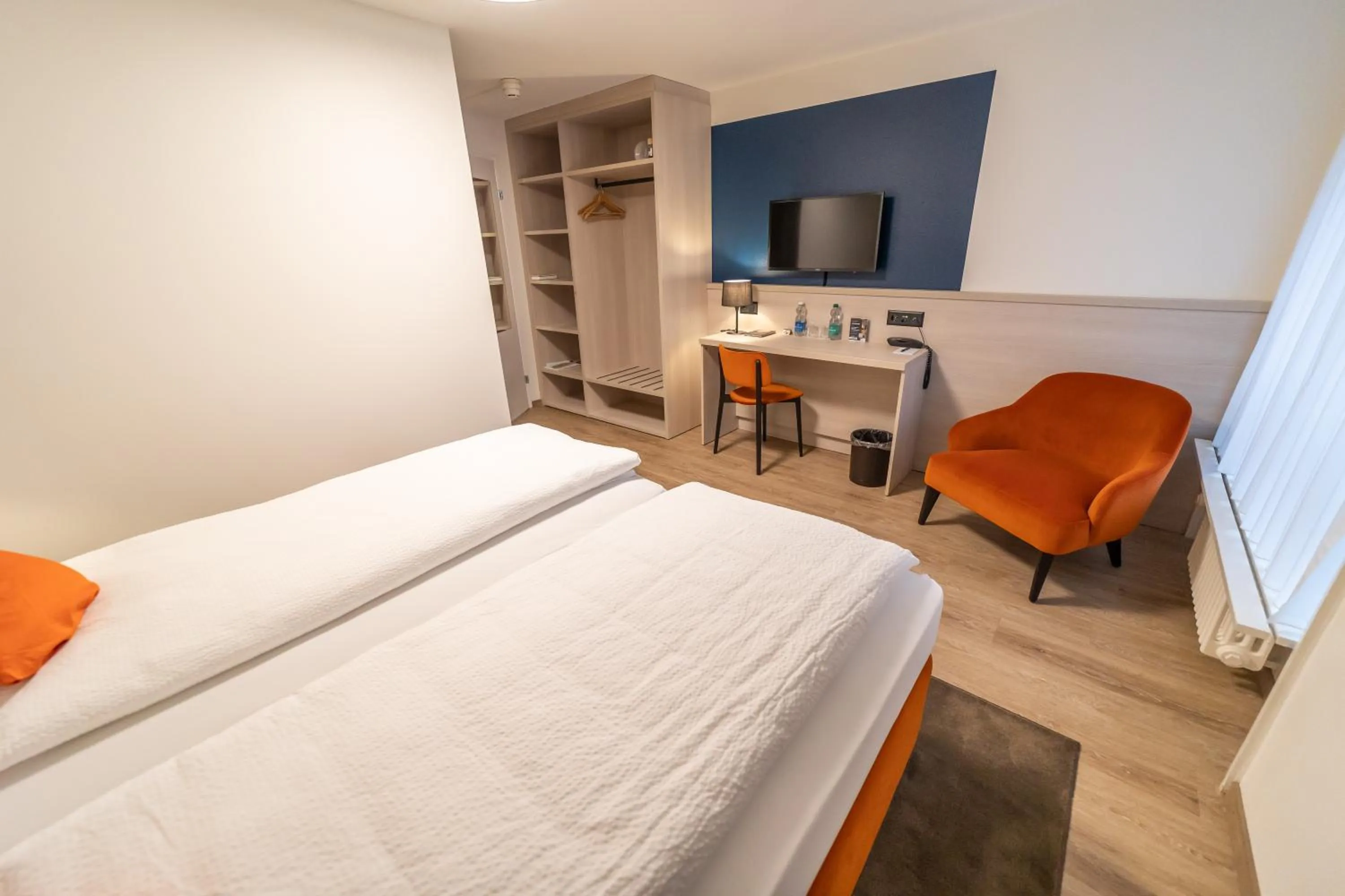 Photo of the whole room, Bed in Dialoghotel Eckstein