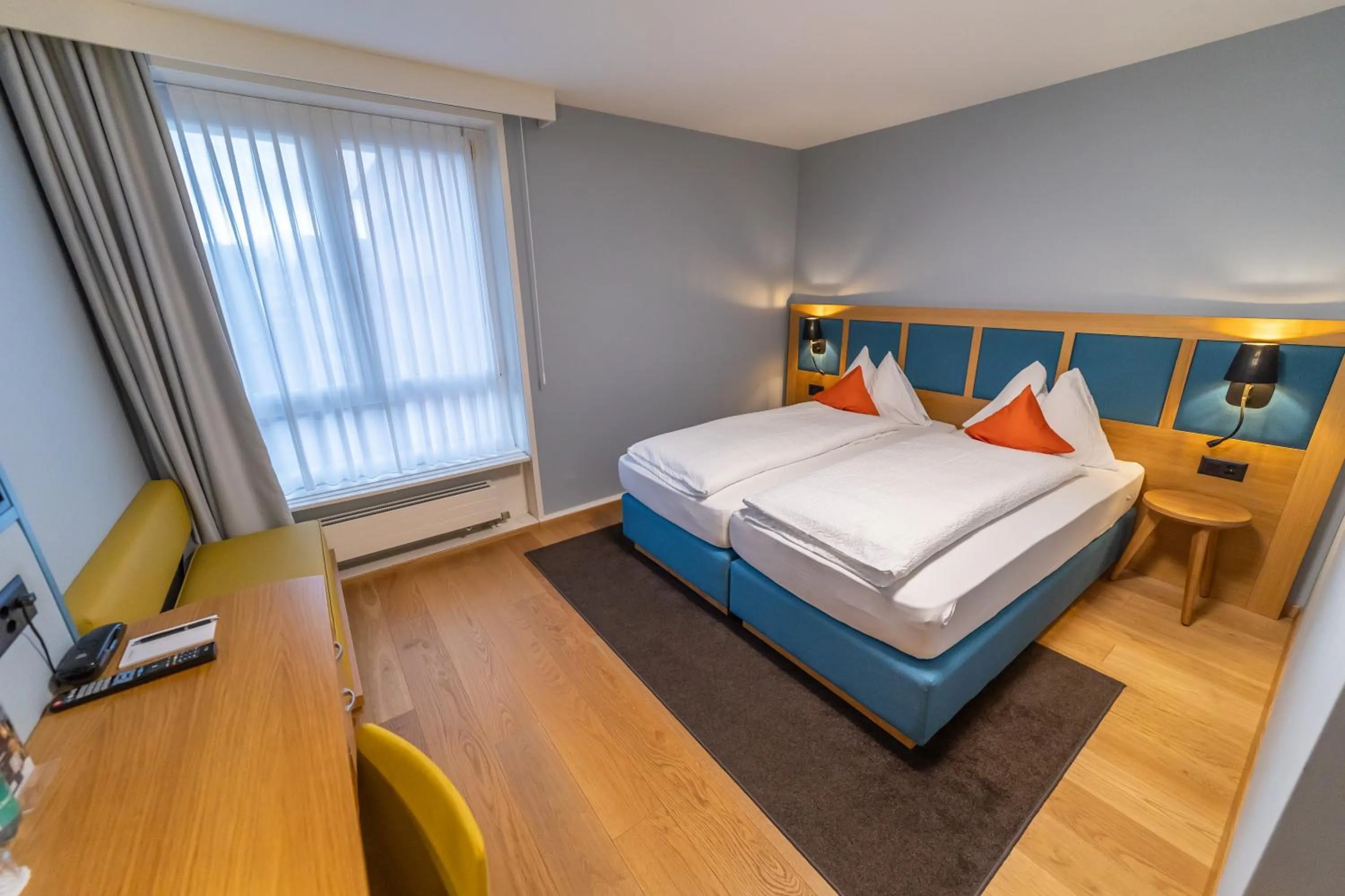 Photo of the whole room, Bed in Dialoghotel Eckstein