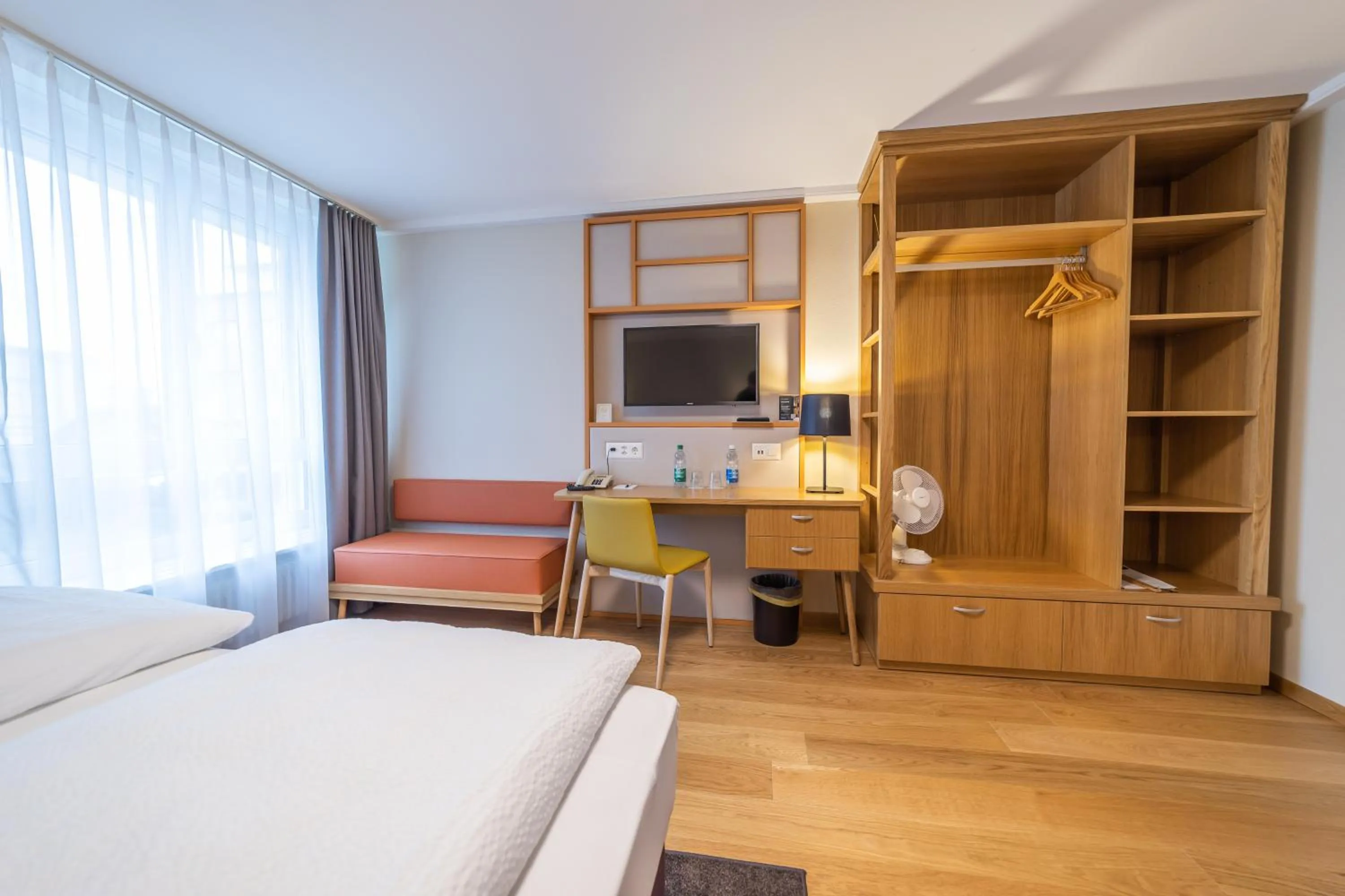 Photo of the whole room, Bed in Dialoghotel Eckstein