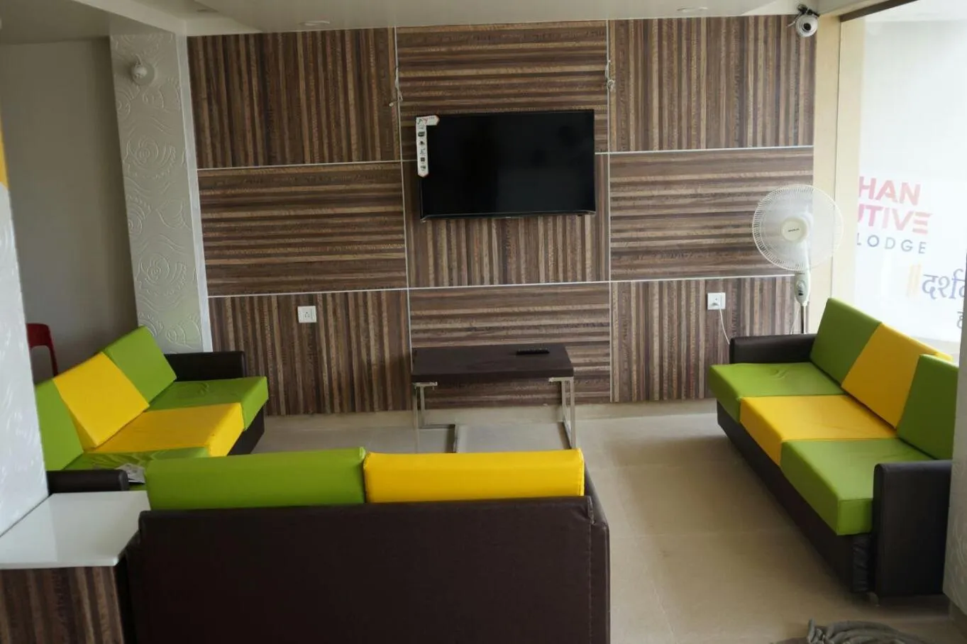 Living room in Hotel Darshan Executive