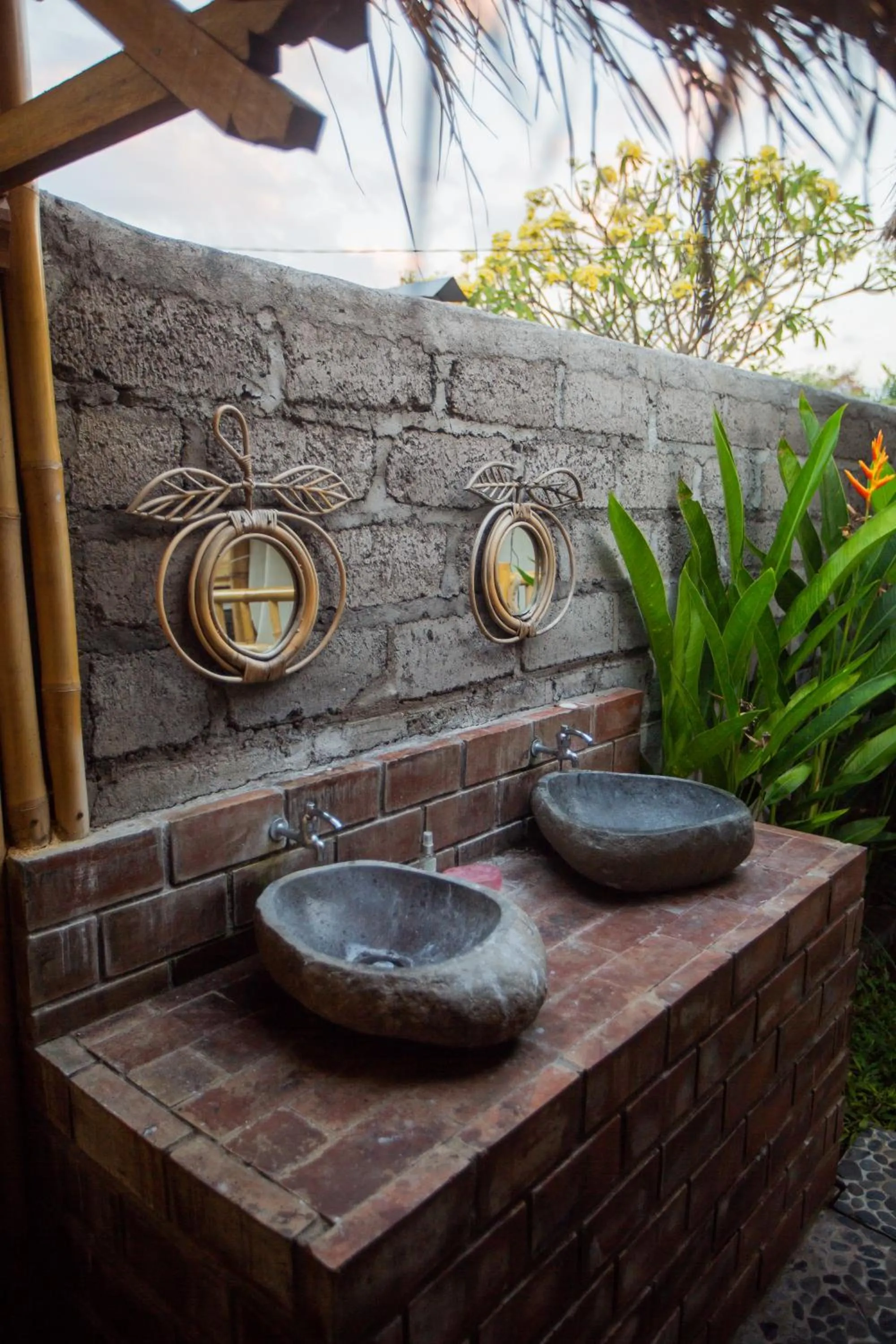 Salty Shakas Bamboo Stay Canggu