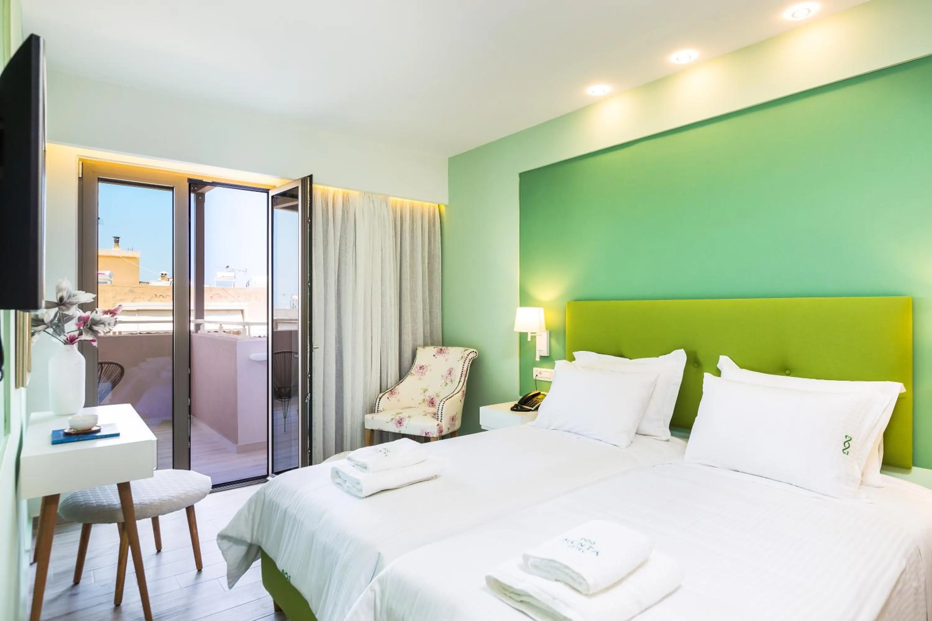 Bedroom, Bed in Menta City Boutique Hotel